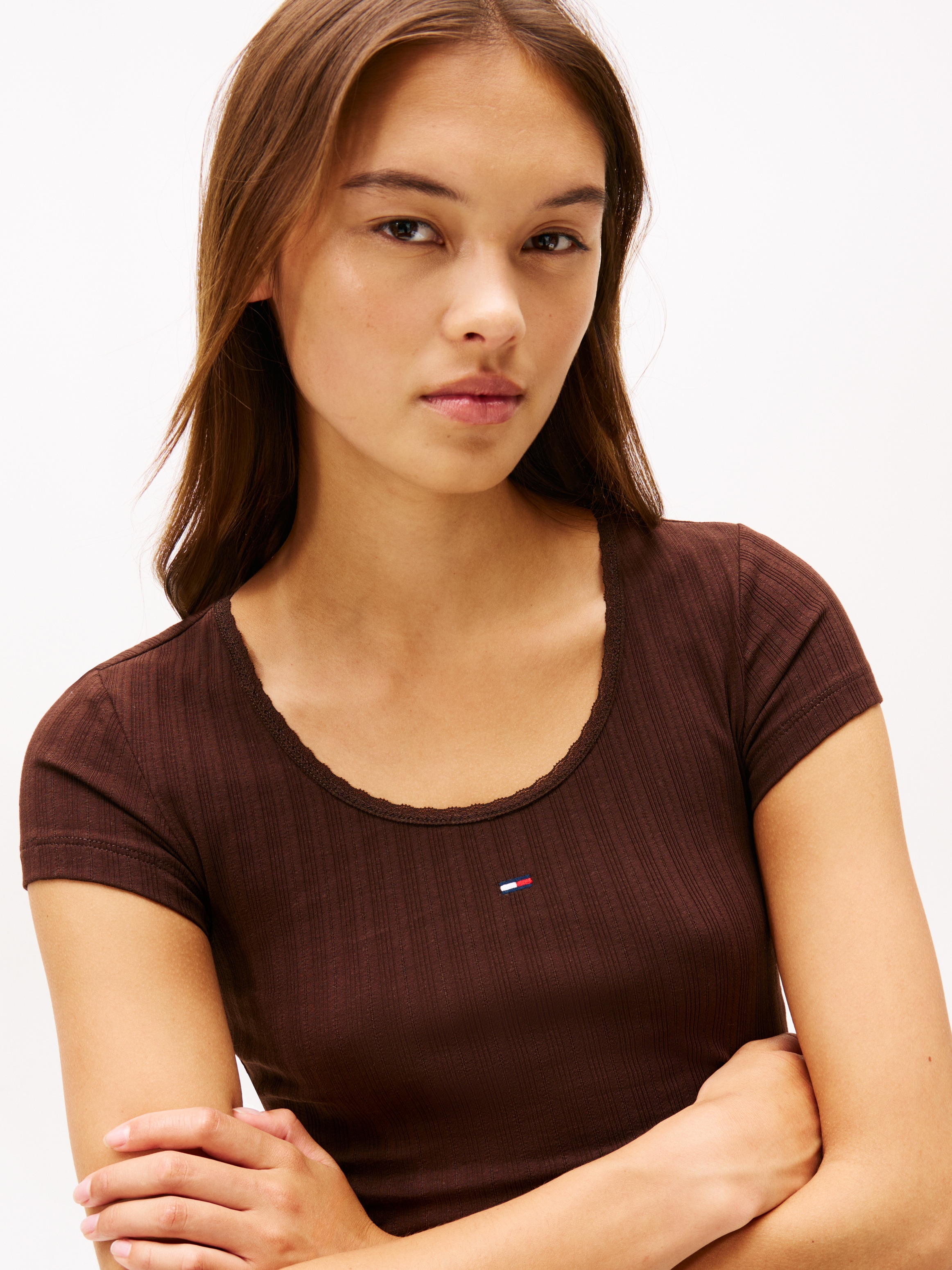 Tommy Jeans Kurzarmshirt »TJW SLIM IRREGULAR RIB SS«, in gerippter Struktur