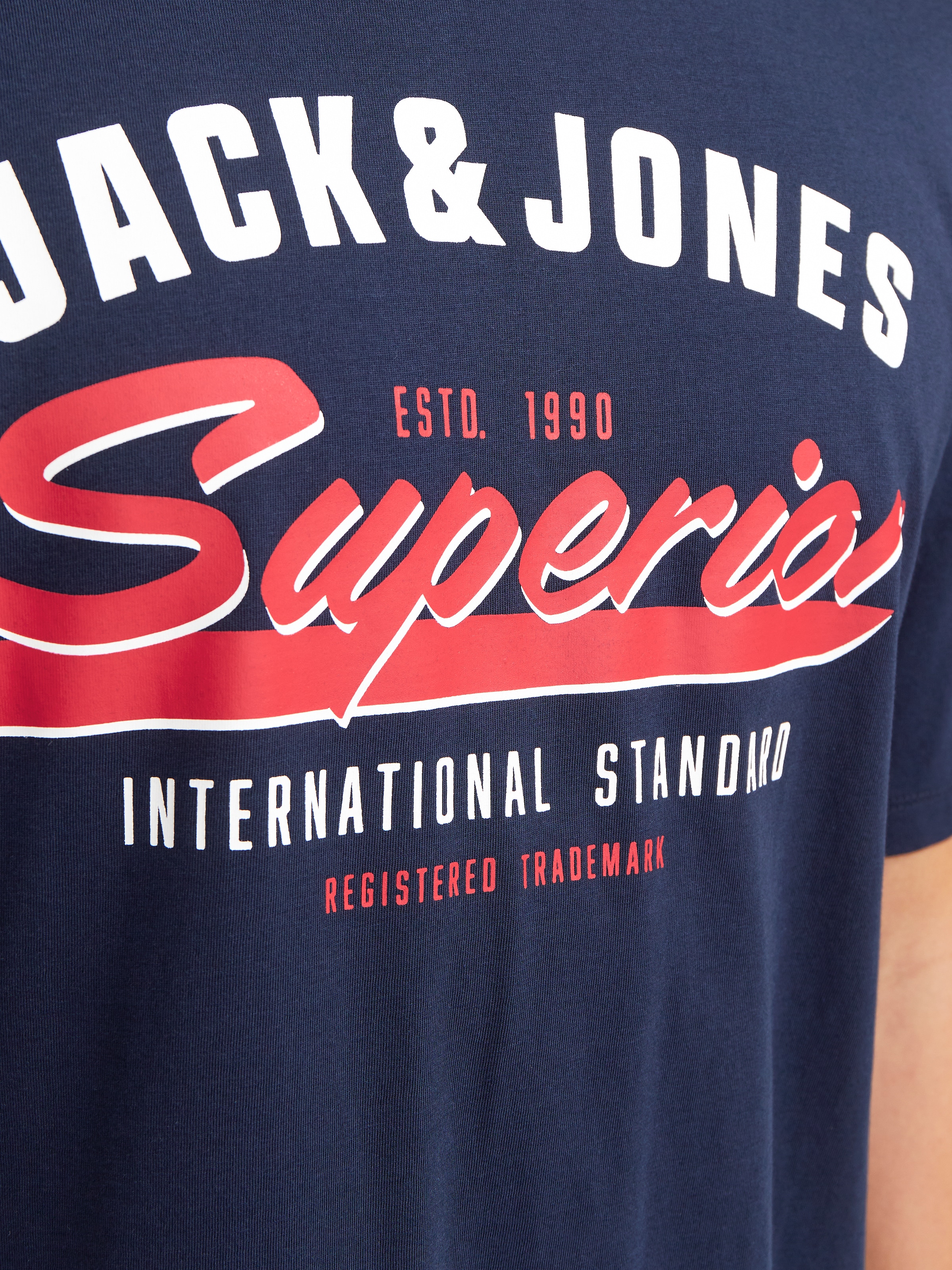 Jack & Jones Rundhalsshirt »JJELOGO TEE SS O-NECK 2 COL SS25 SN«, mit Logo Print