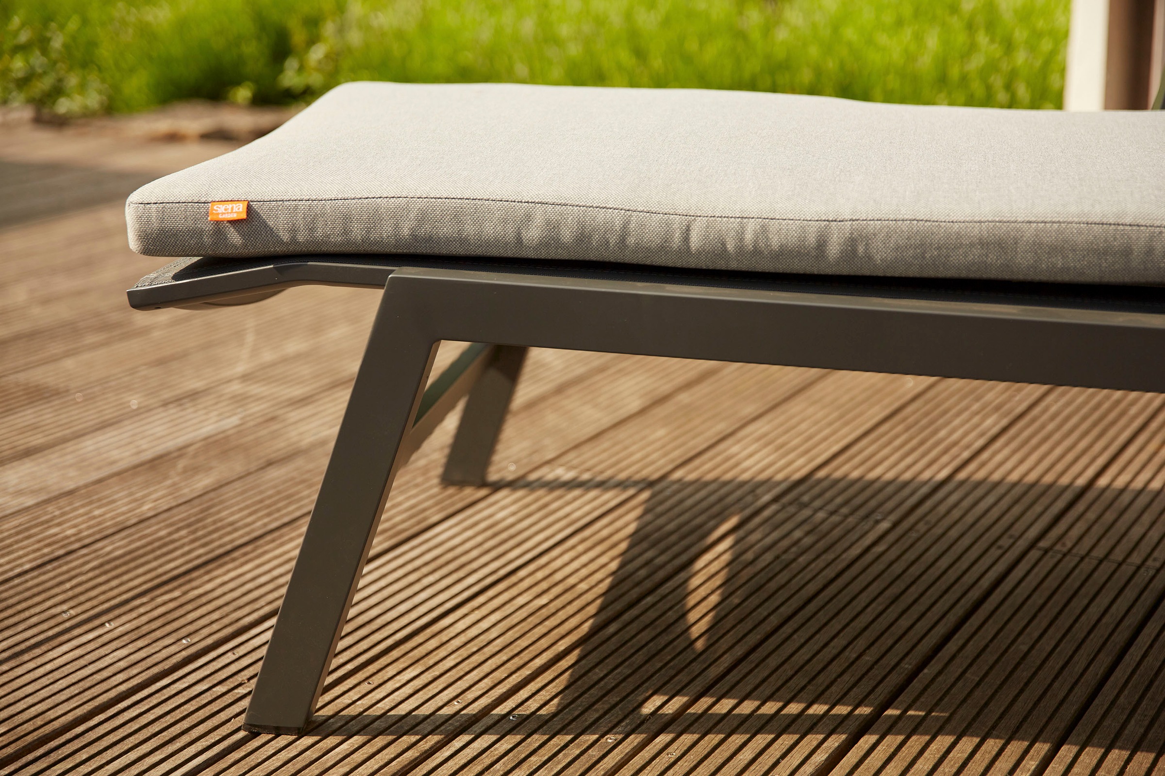 Siena Garden Garten-Essgruppe »Valencia/Ancona«, (Set, 15 tlg., 6 Sessel: 59x71x110 cm, Liege: 70x154x109,5 cm, Tisch: 220x100x74 cm), Polypropylen, Aluminium, Tischplatte aus Keramik, inkl. 7 Auflagen