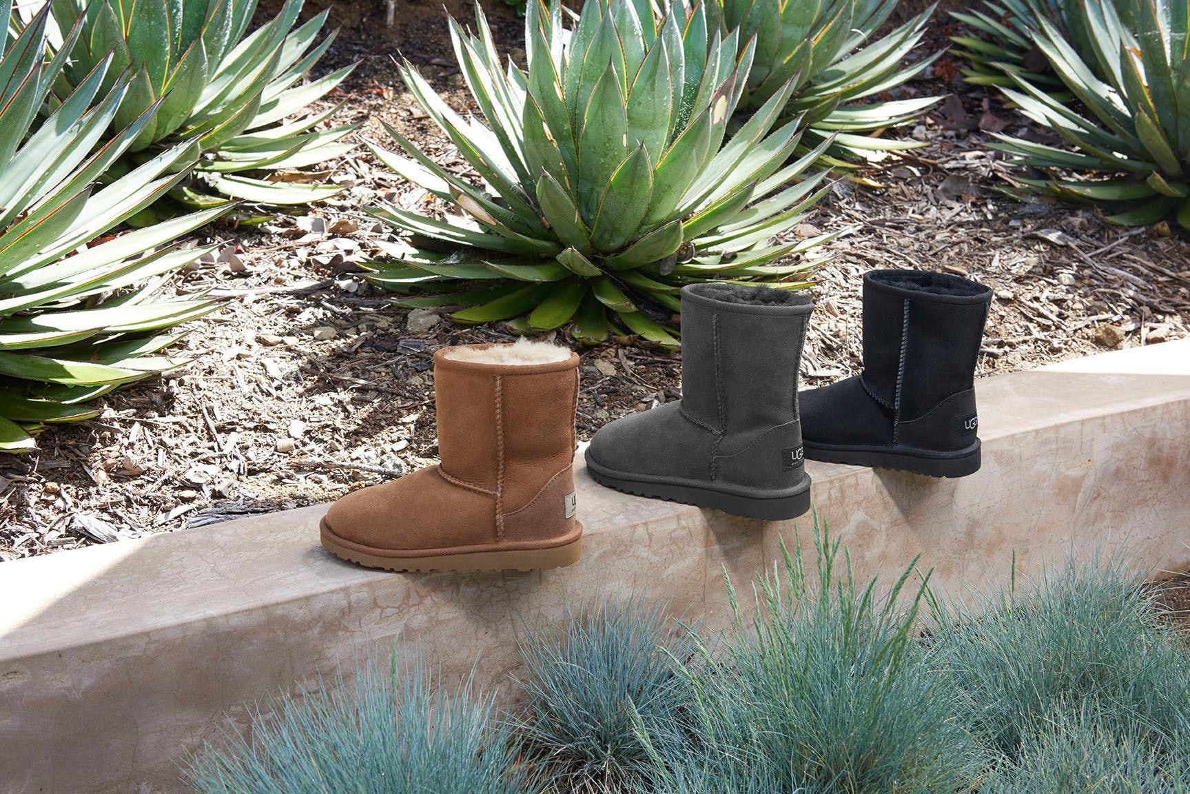 UGG Winterboots »Classic Short 2«, Stiefel, Schlupfstiefel in klassischer Form