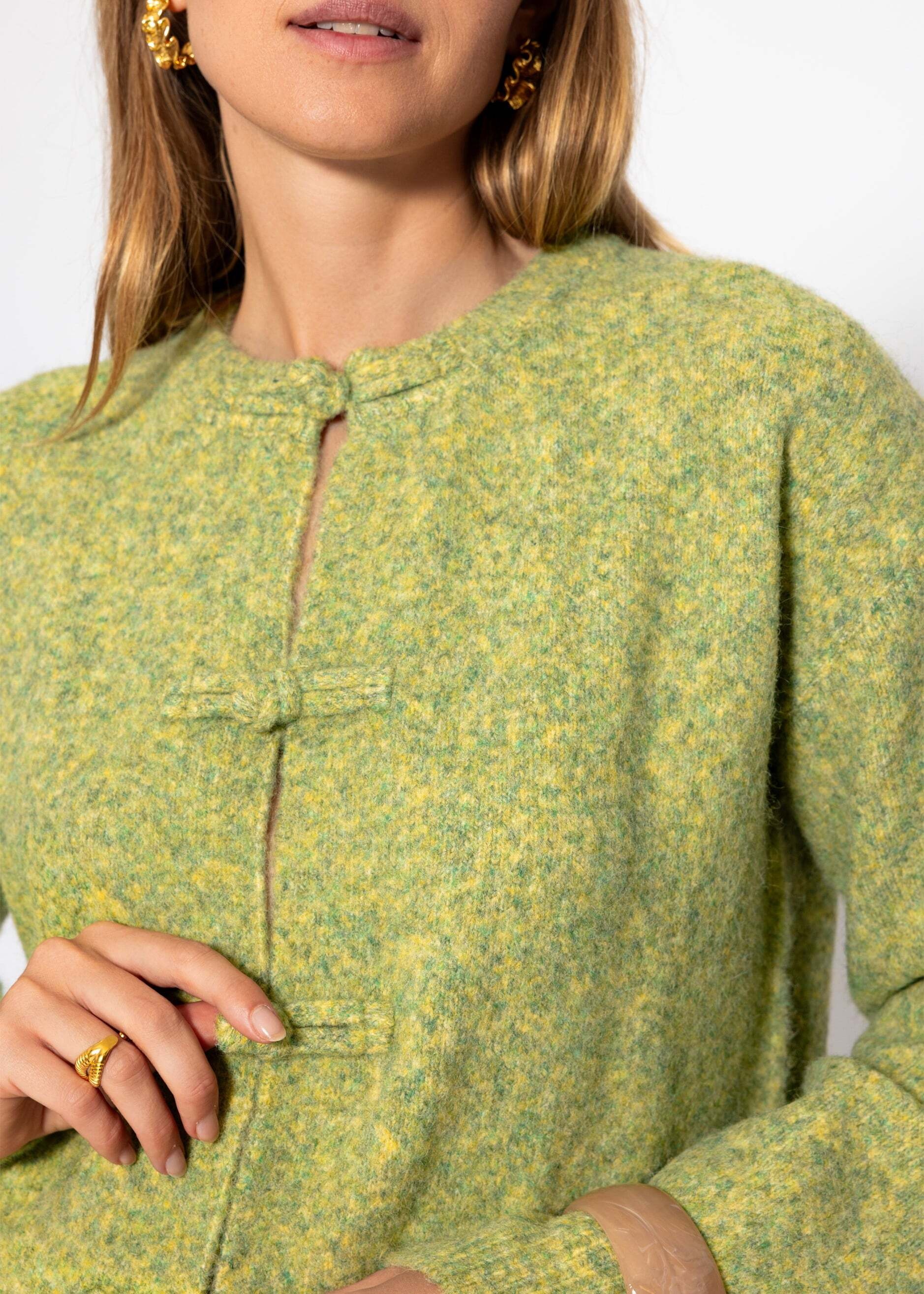 SASSYCLASSY Cardigan »Strickjacke mit Knebelverschluss« Weiche Jacke aus Wolle mit Rudhals und langen Armen in Grau