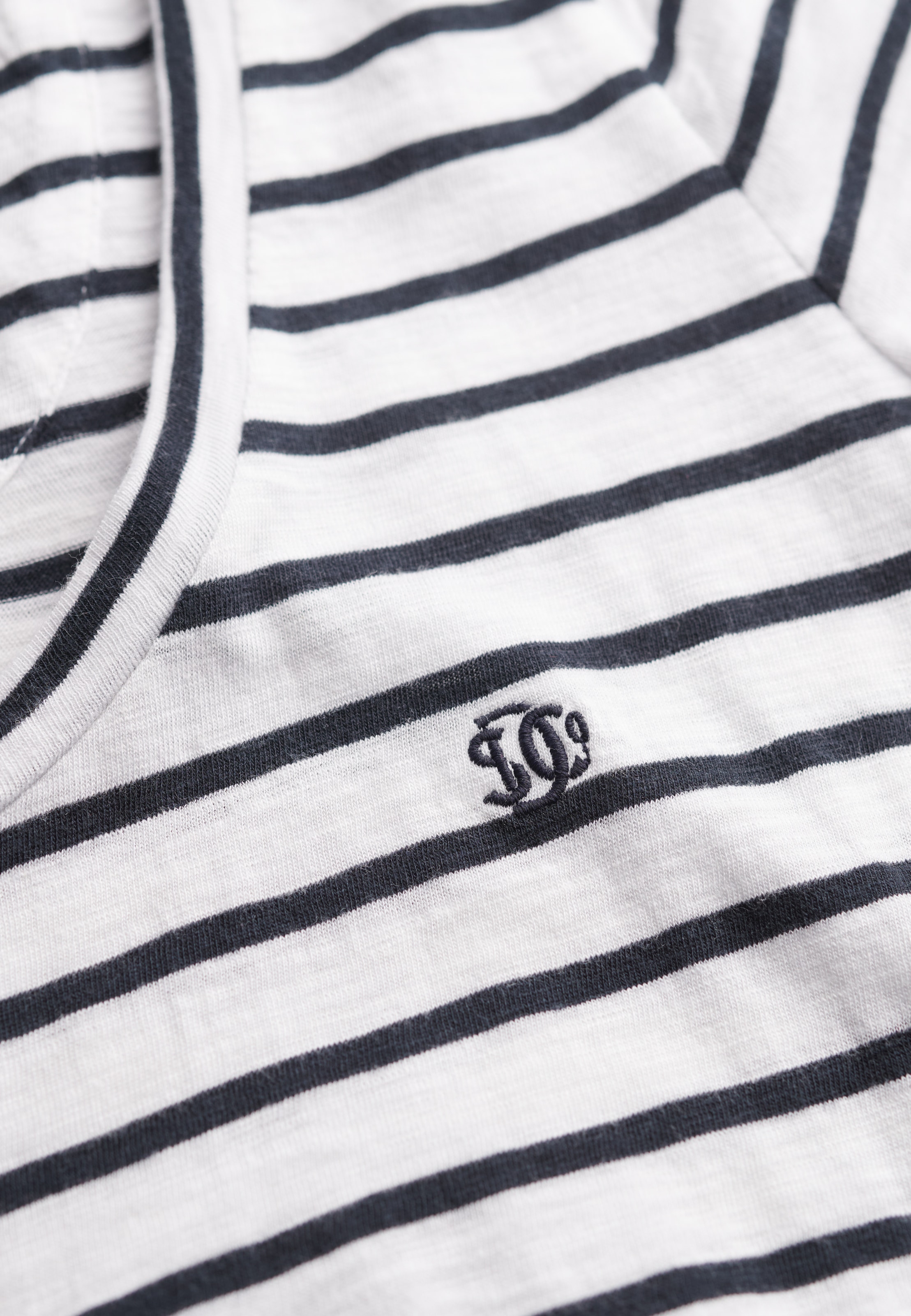 Superdry »STUDIOS SCOOP NECK TEE«