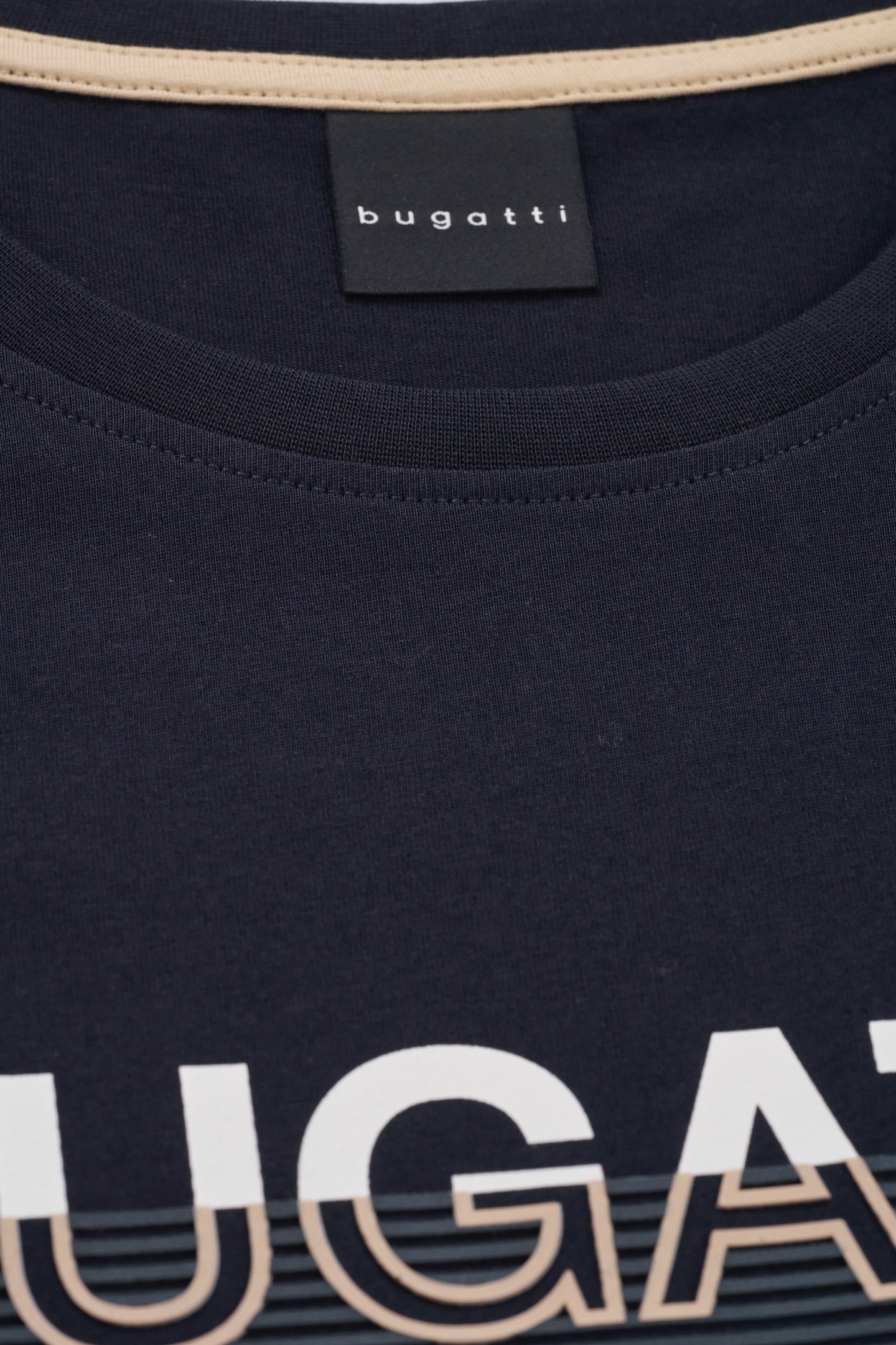 bugatti T-Shirt, mit gummiertem Logo-Print