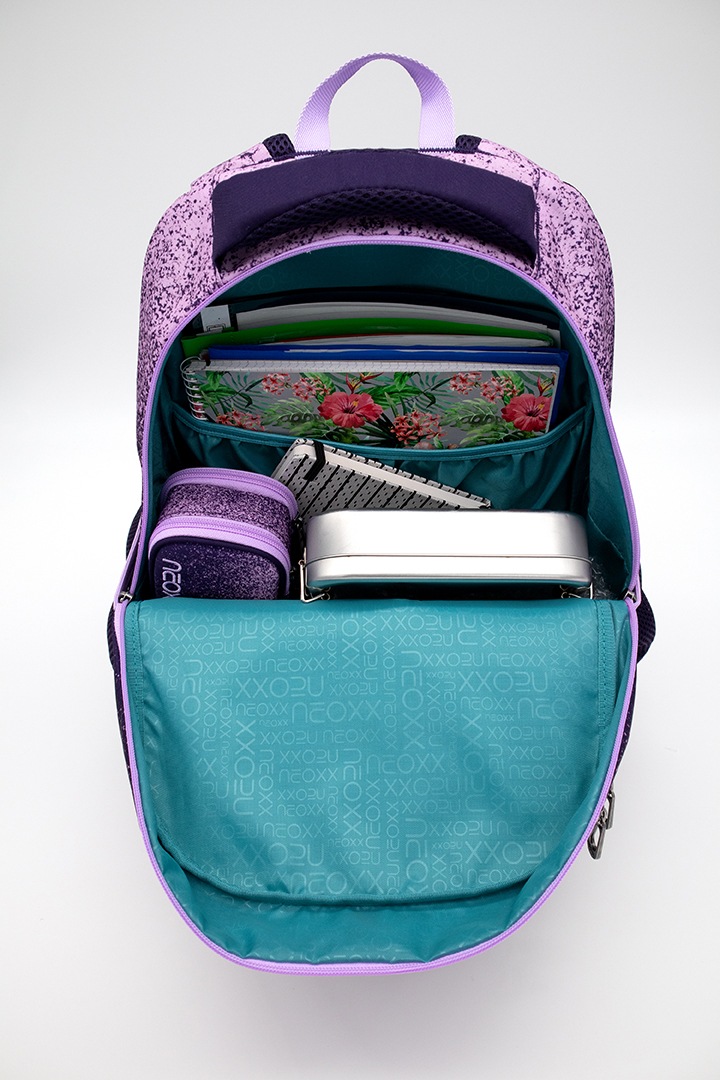 neoxx Schulrucksack »Fly, Glitterally perfect«, Reflektionsnaht, aus recycelten PET-Flaschen