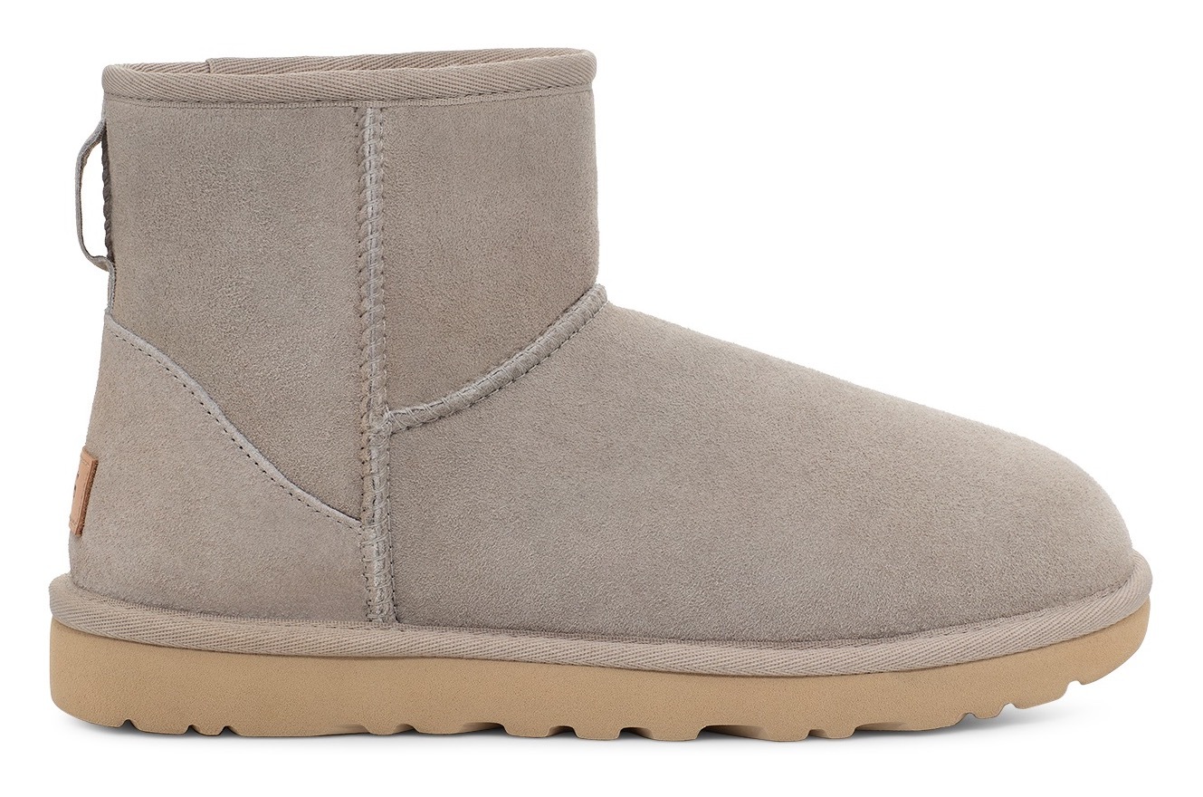 UGG Schlupfboots »Classic Mini II«, Bequemschuh, Freizeitschuh im Twinface-Design