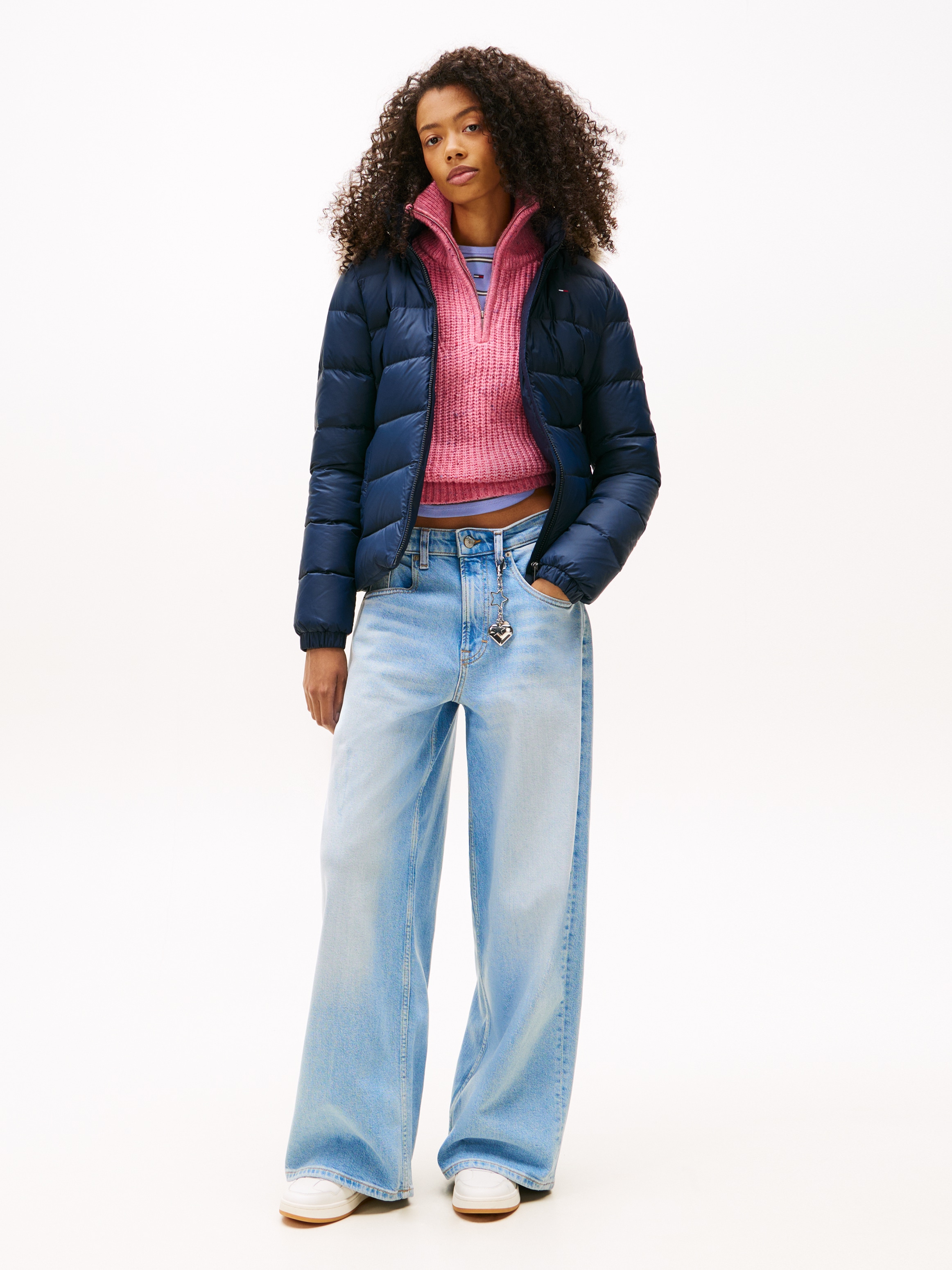 Tommy Jeans Steppjacke »TJW BASIC HOODED DOWN JACKET EXT« mit Kapuze mit Logostickerei