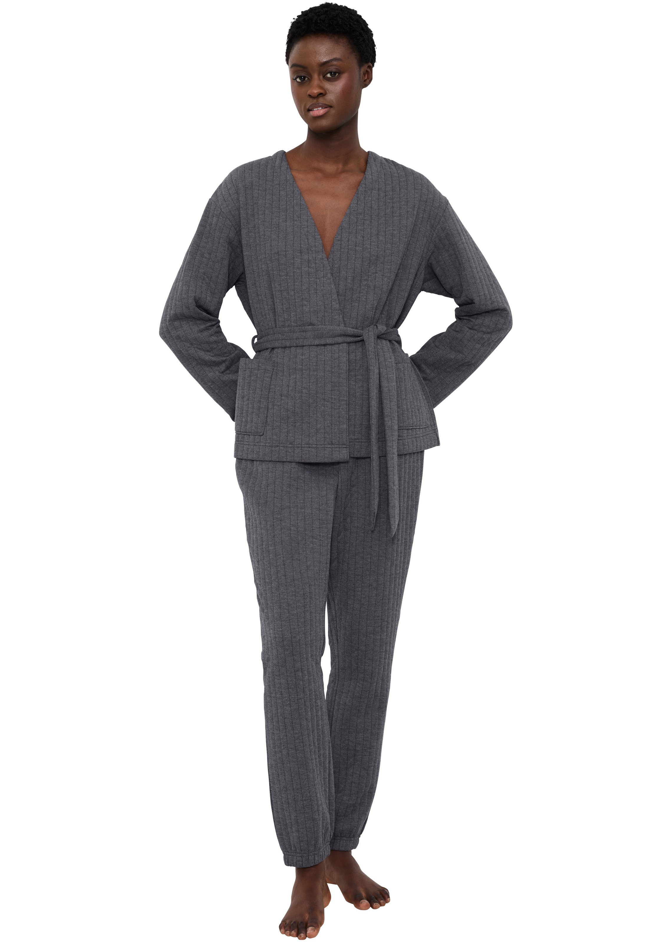 Triumph Sweatshirt »Cozy Comfort Robe Top Quilted«, weich und gemütlich