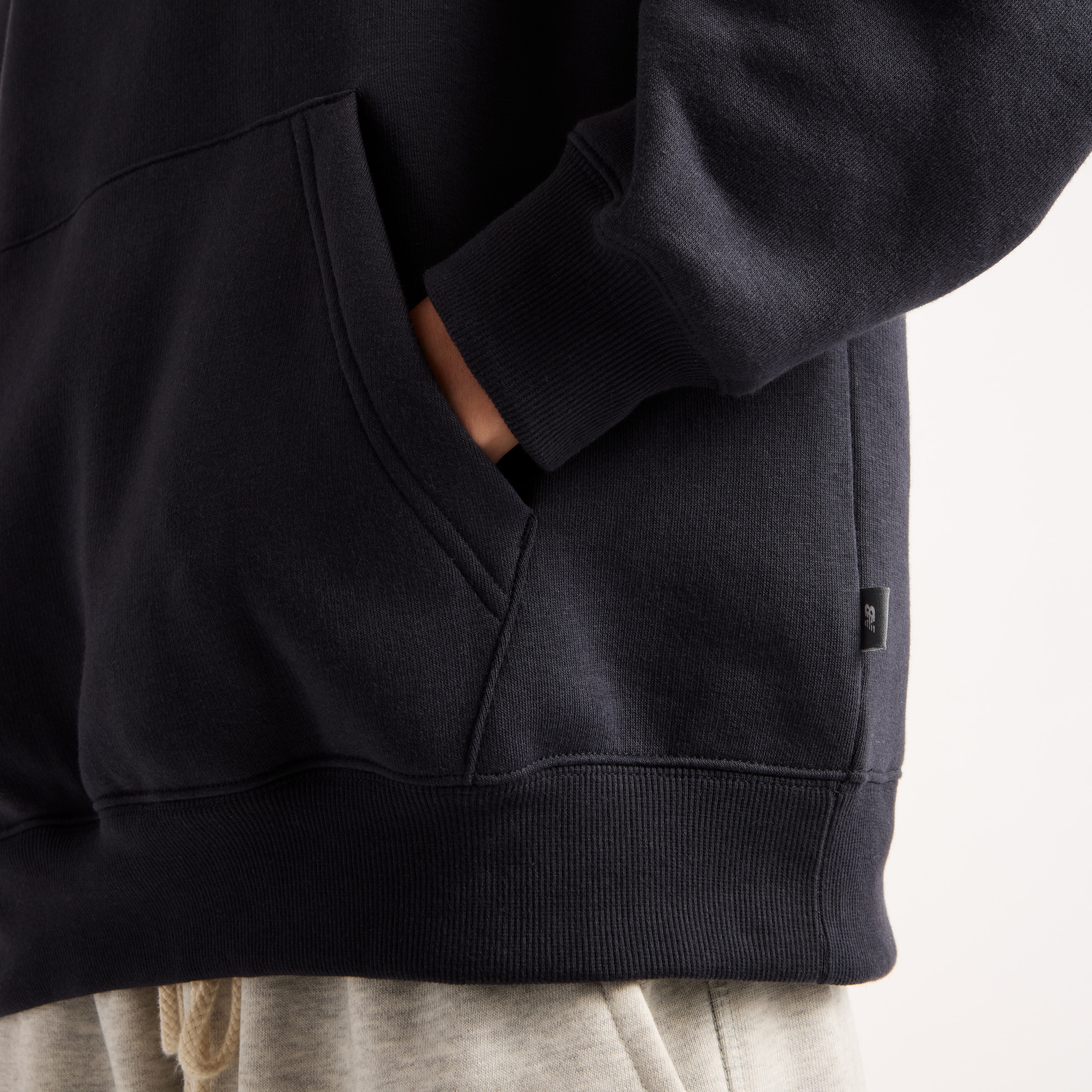 New Balance Kapuzensweatshirt »PRESSED FLOWERS HOODIE«, aus Baumwolle und Polyester, für Erwachsene

