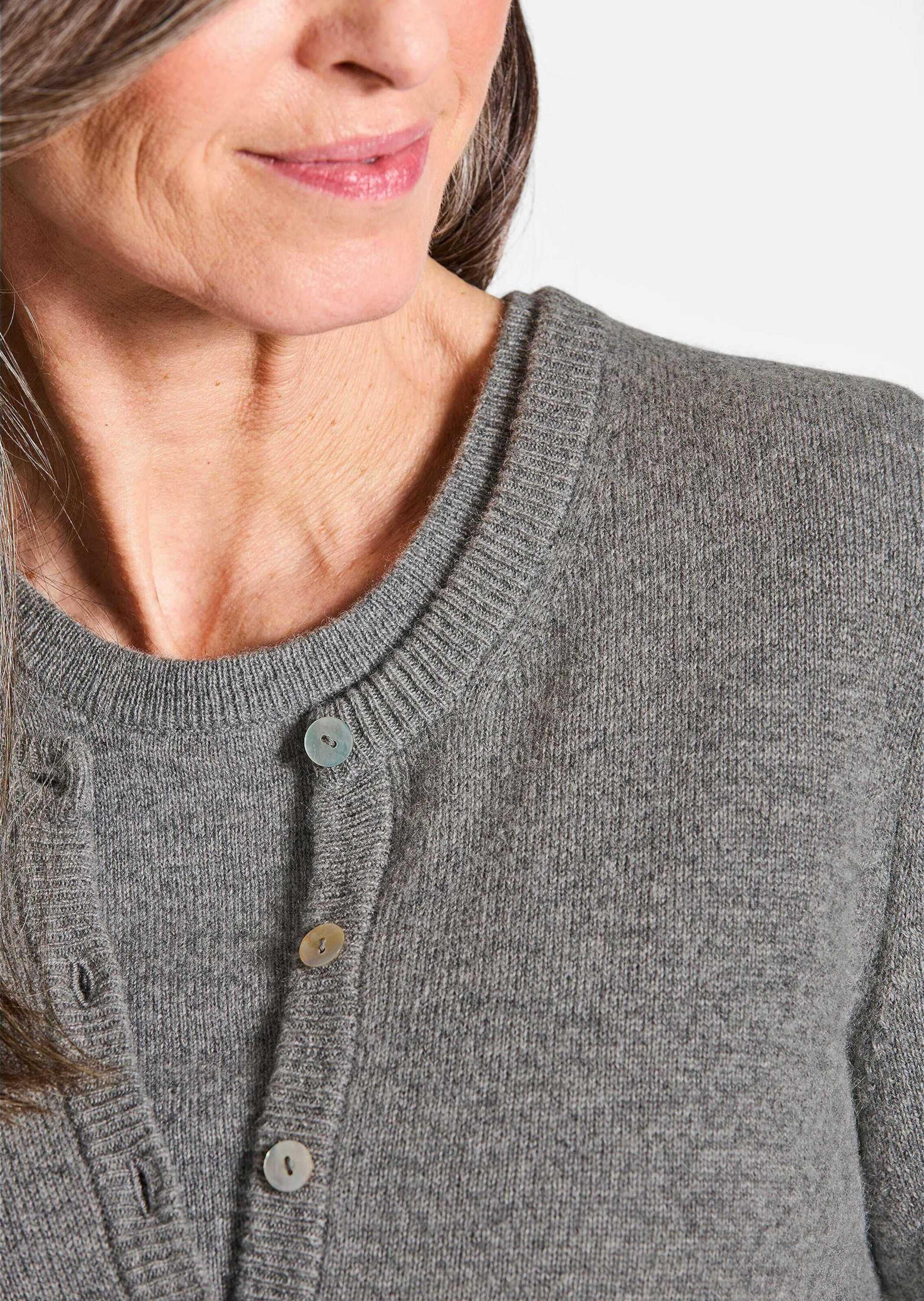GOLDNER Strickjacke »Kaschmirstrickjacke mit Rundhalsausschnitt Kaschmirstrickjacke mit Rundhalsausschnitt«