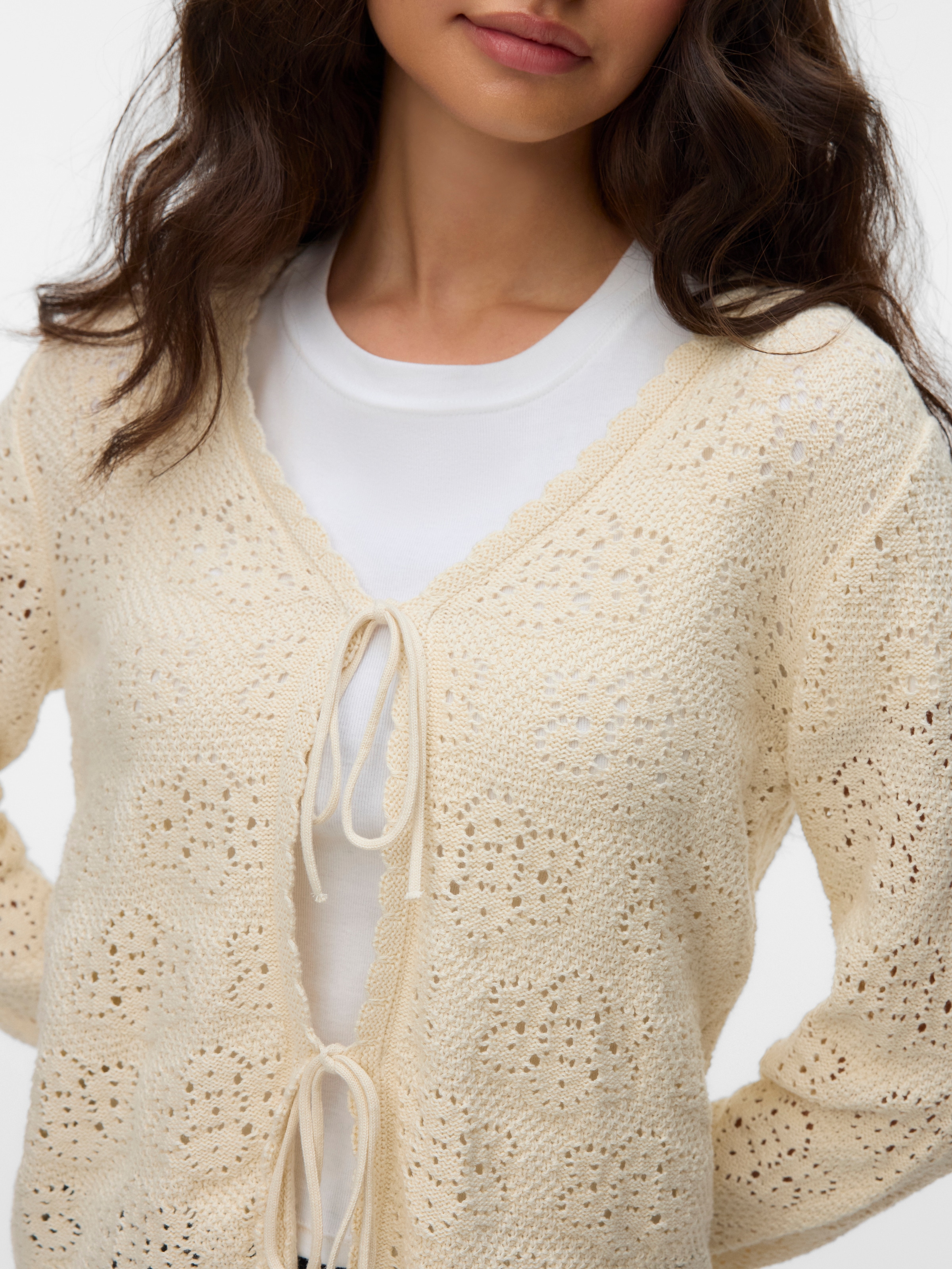 Vero Moda Strickjacke »VMAVA LS V-NECK TIE STRING CARDIGAN« Baumwolle, gewellte Strickbündchen