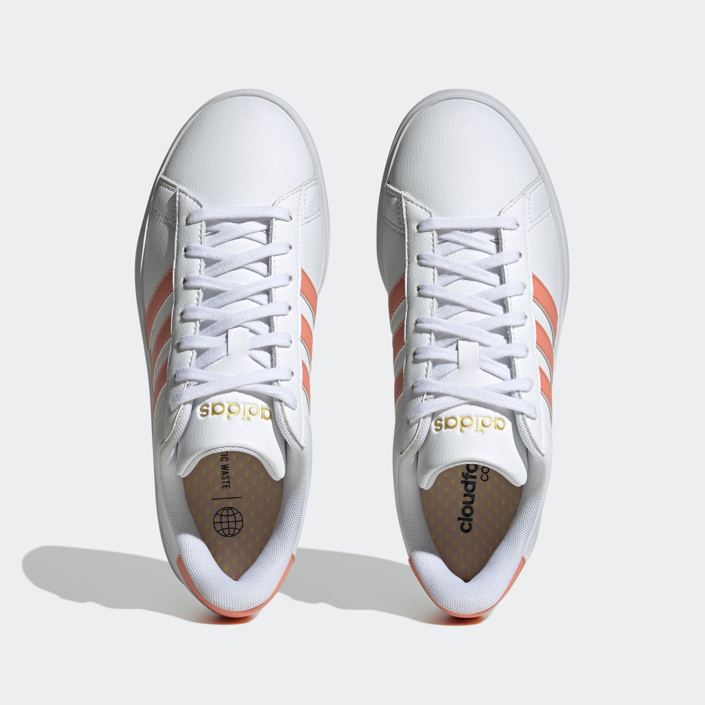 adidas Sportswear Sneaker »GRAND COURT CLOUDFOAM LIFESTYLE COURT COMFORT«, Design auf den Spuren des adidas Superstar