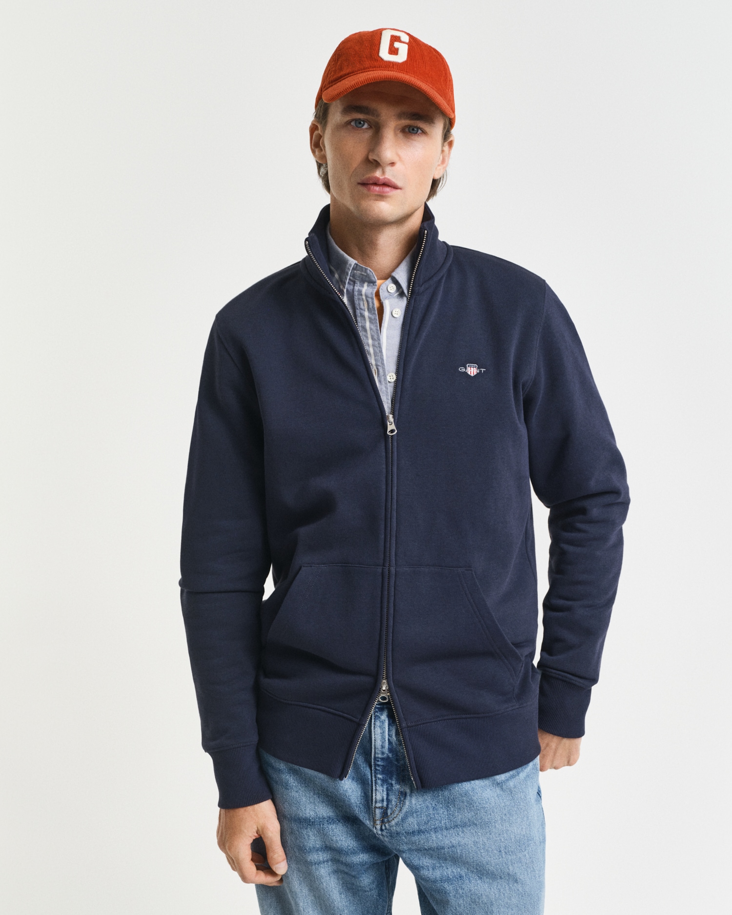 Gant Sweatjacke »REG SHIELD FULL ZIP SWEAT« mit Logostickerei auf der Brust