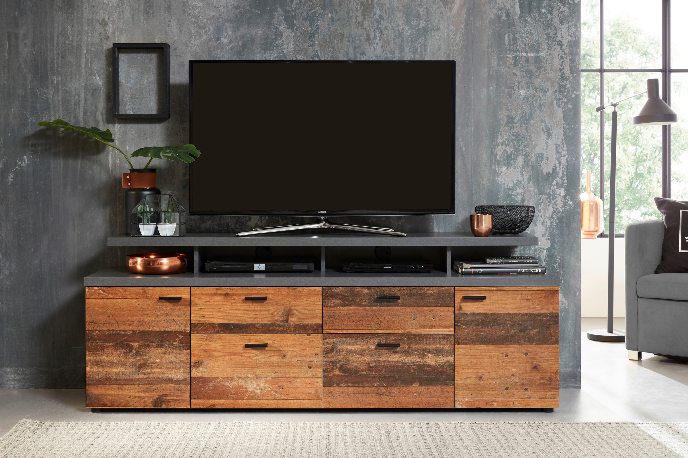 INOSIGN TV-Board »Messina«, (1 St.), TV-Lowboard mit Türen, Schubladen & Fächern - (B/T/H) 180/47/66 cm