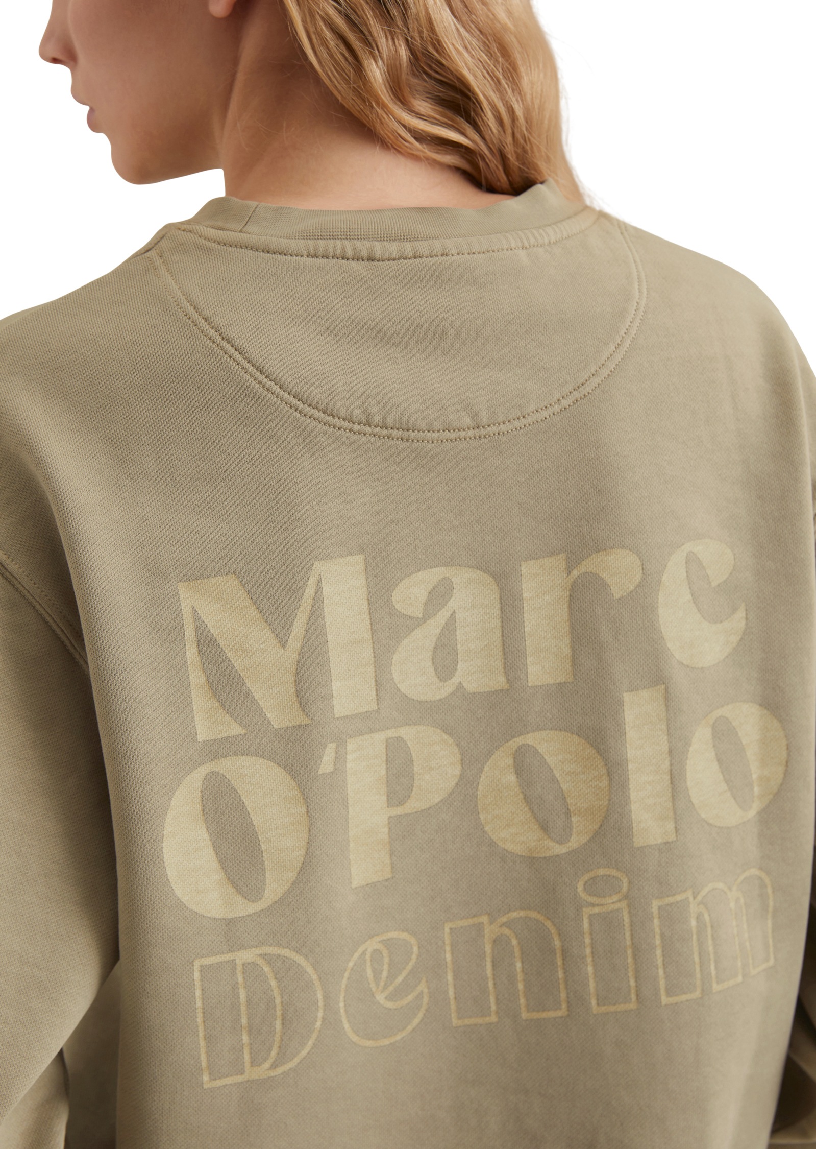 Marc O'Polo DENIM Sweatshirt, Das Logo hinten ist plakativ, prägnant und mit Statementcharakter