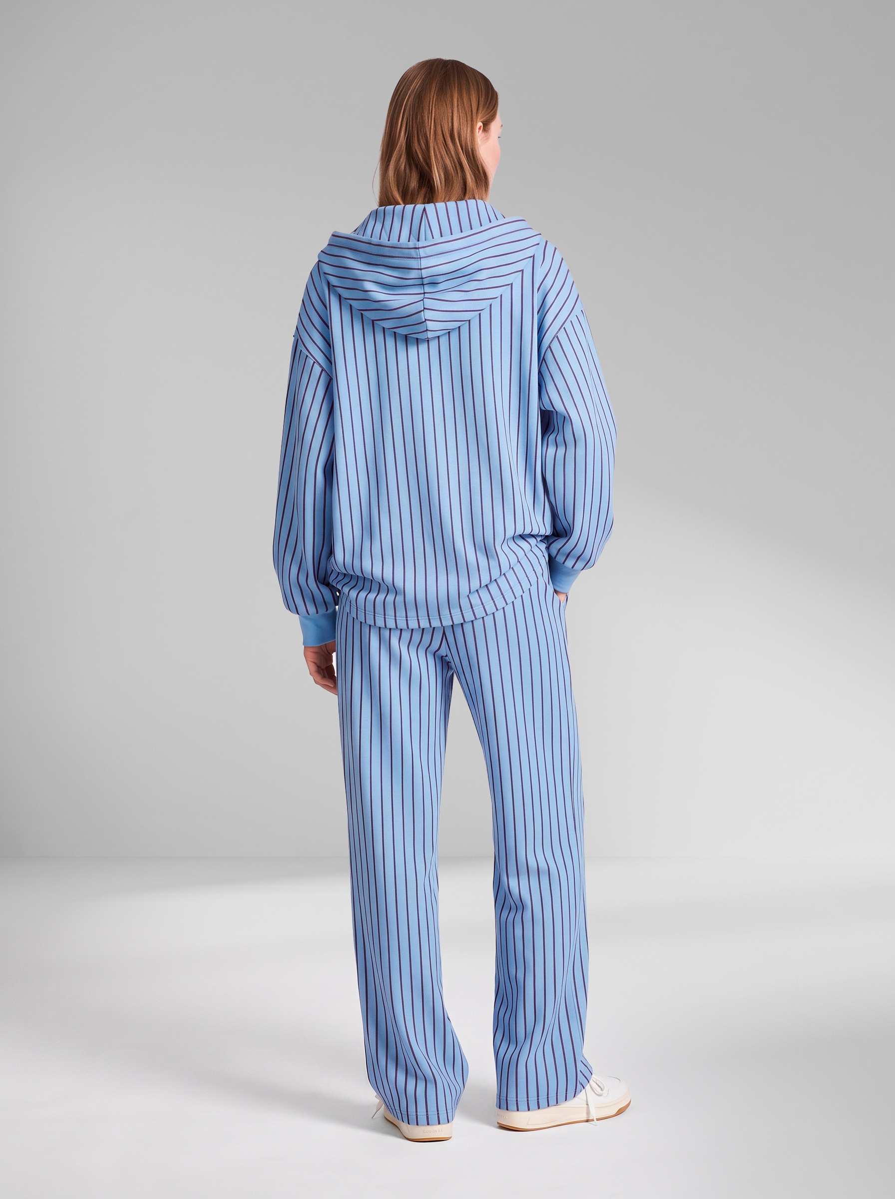 Copenhagen Studios Kapuzensweatjacke modischer Streifen, hochwertig und weich