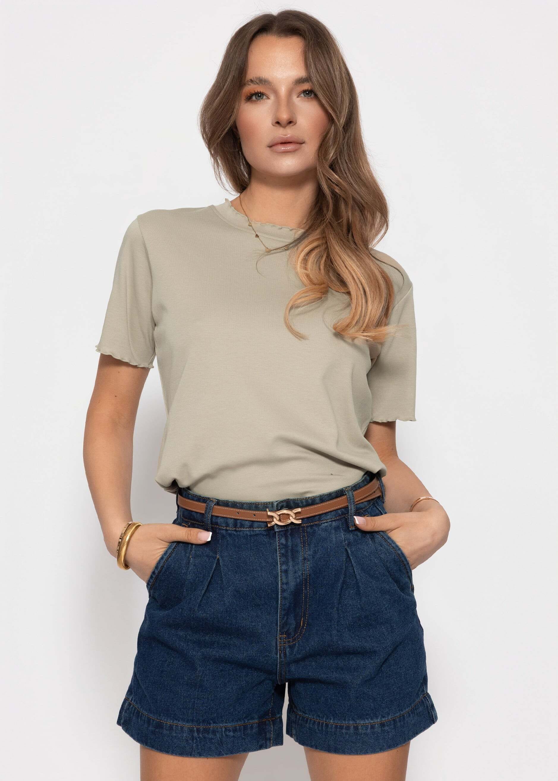 SASSYCLASSY T-Shirt »T-Shirt mit Wellenkante« Schlichtes T-Shirt mit Rundhalsausschnitt in fließendem Material