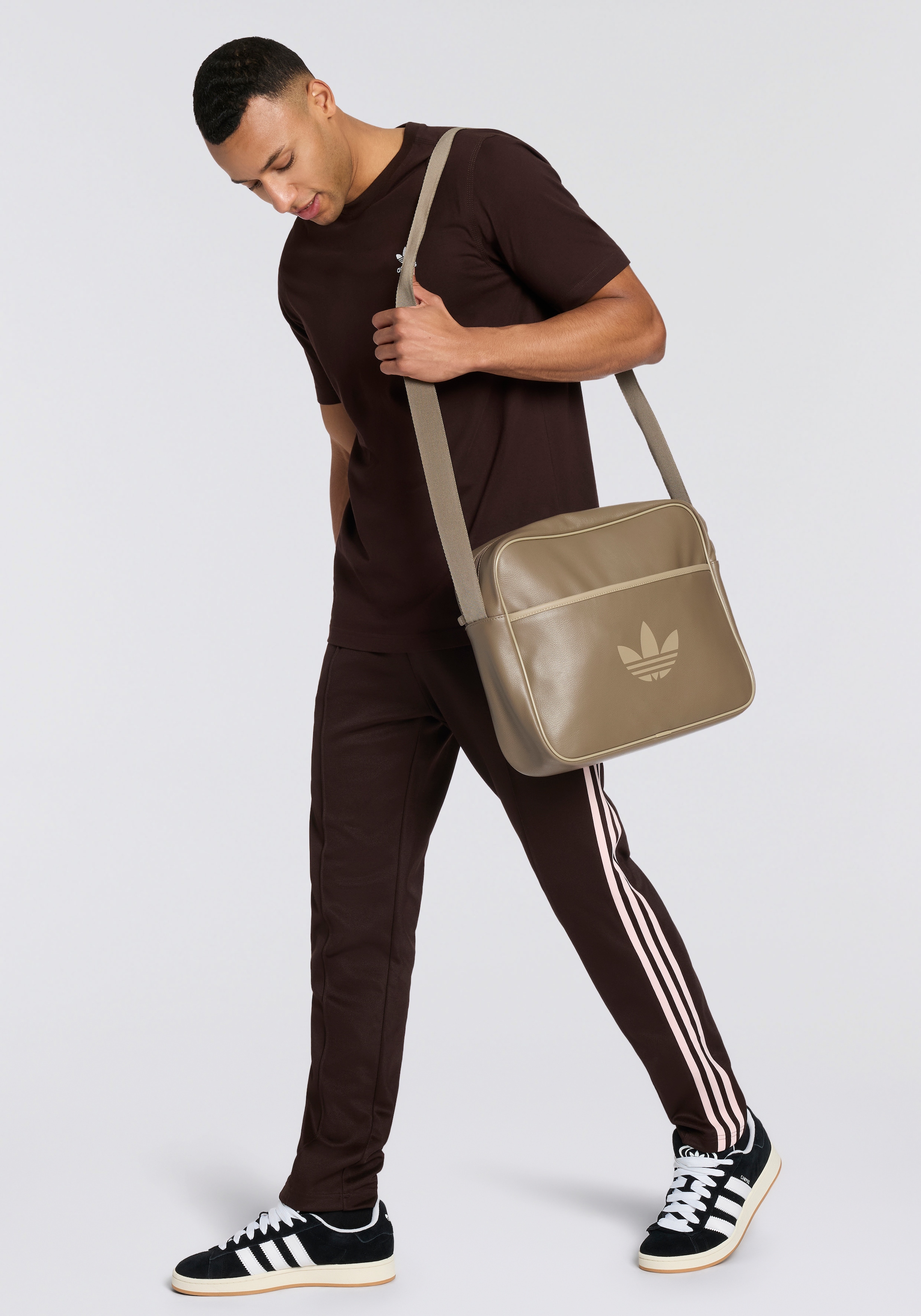 adidas Originals Sporttasche »AIRLINER« Schultertasche im angesagten Retrolook