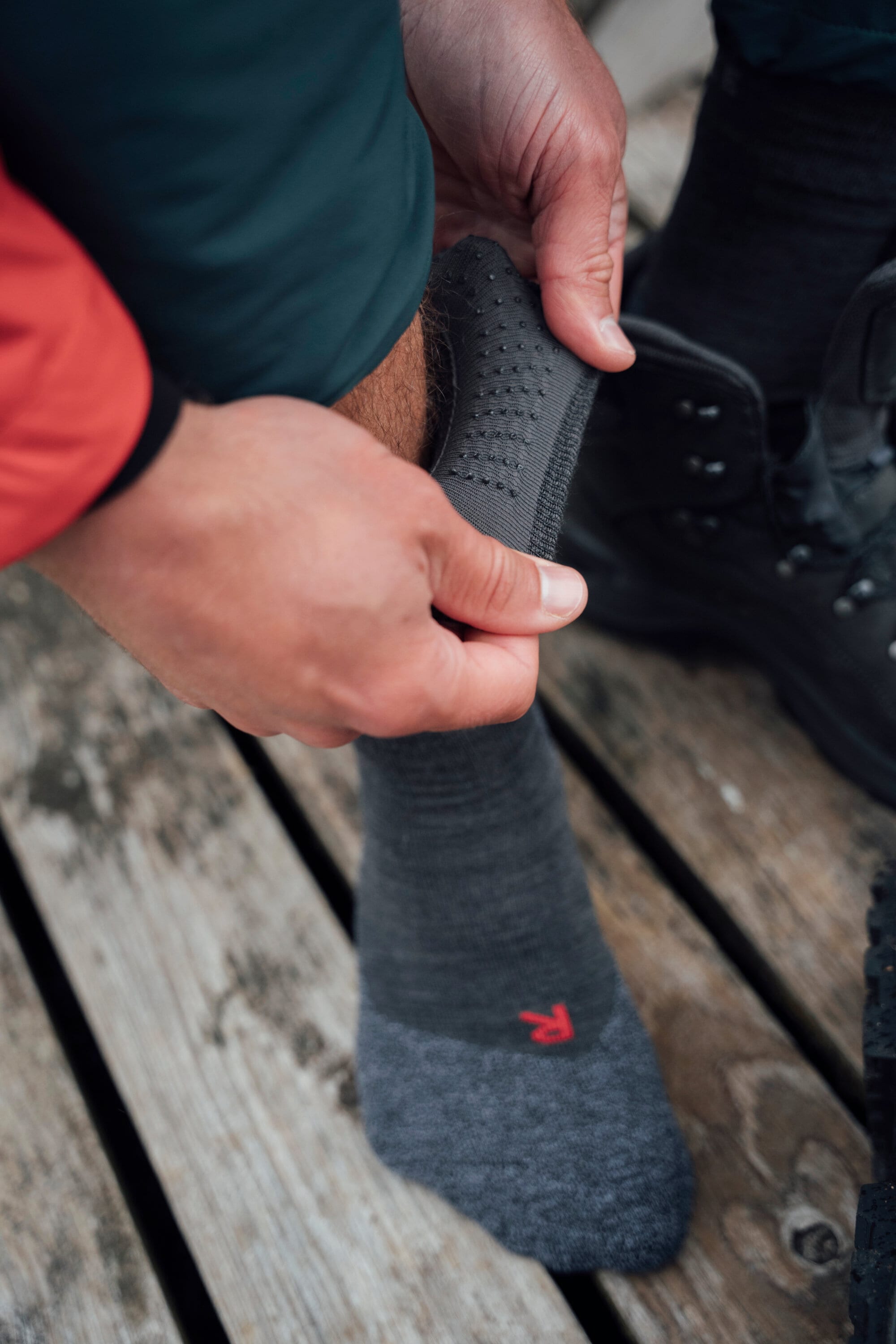 FALKE Socken »TK2 Explore Sensitive« 1 Paar tlg.