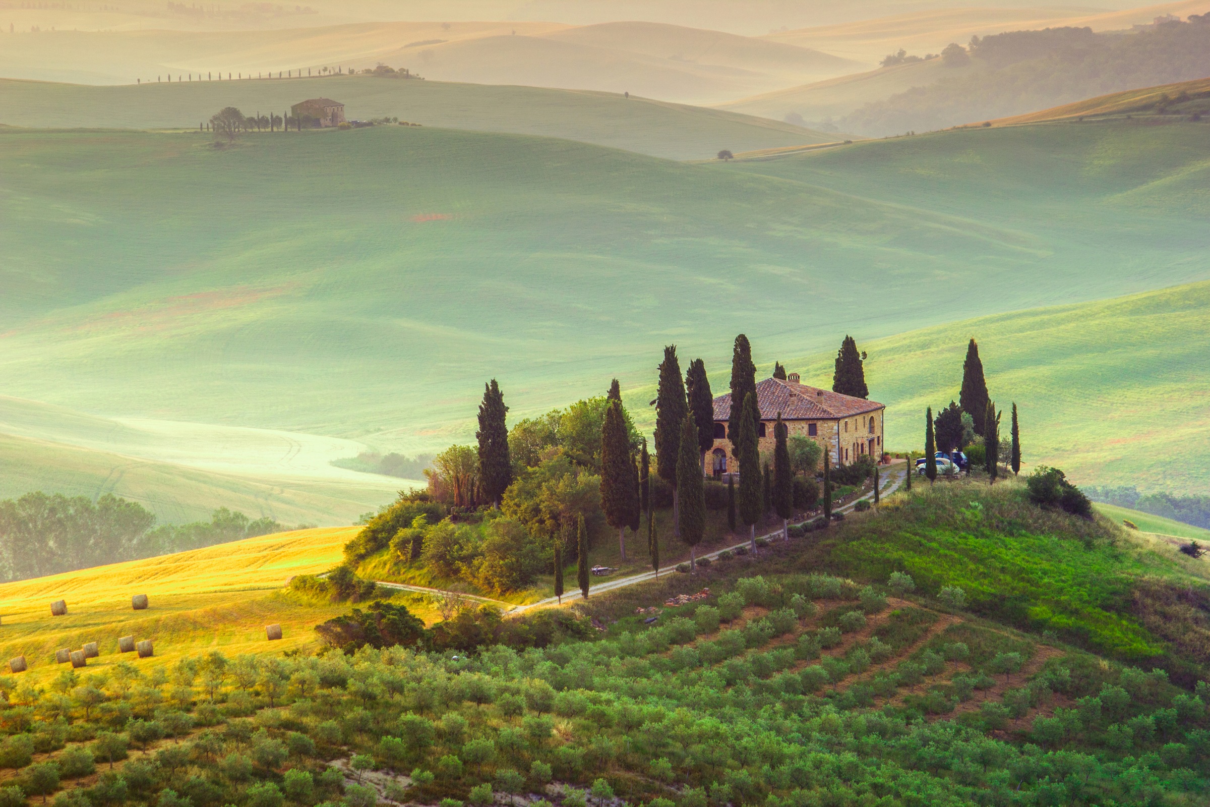 Papermoon Fototapete »Tuscany Farm Landscape«