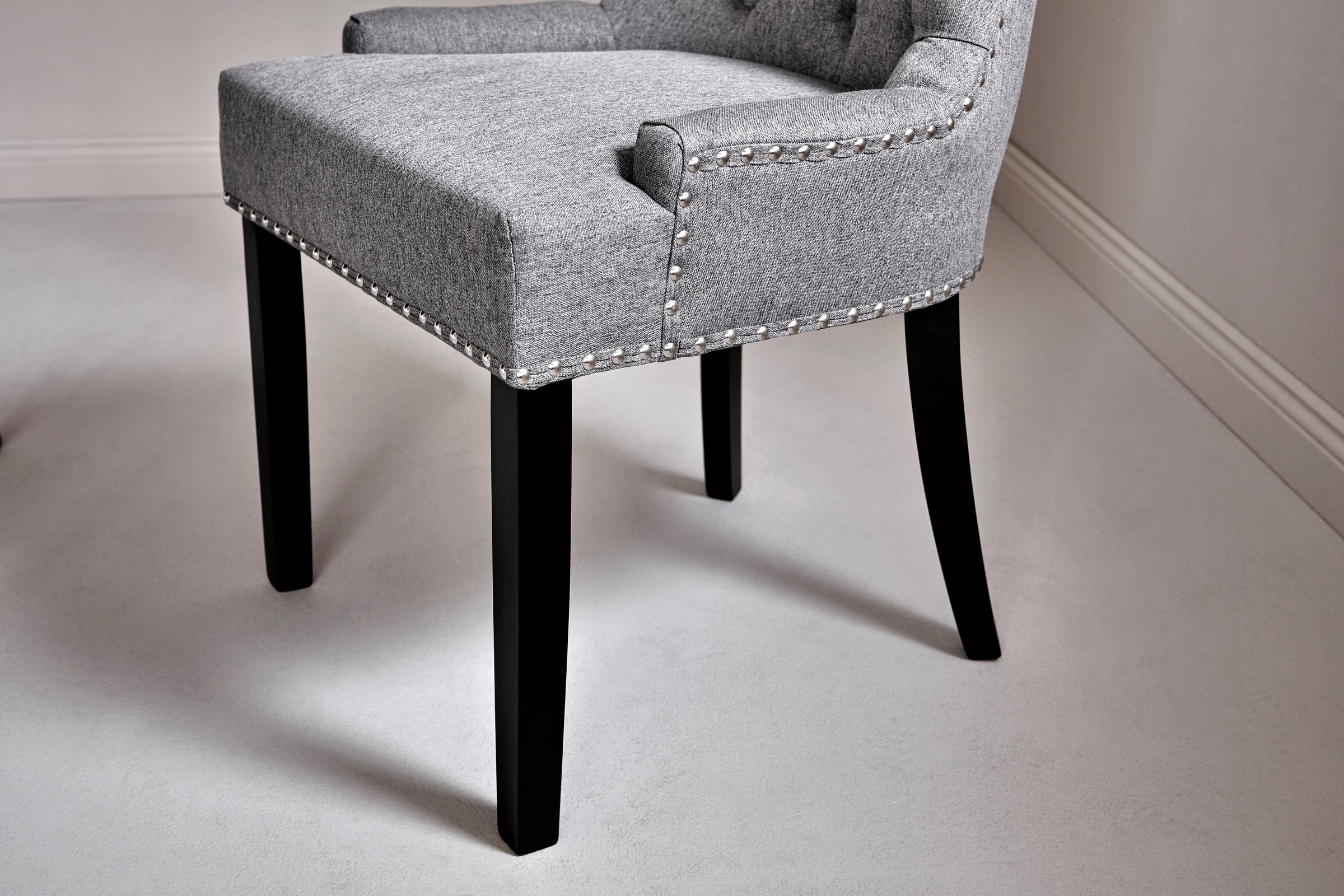 Jahnke Esszimmerstuhl »SAVIK DEVON«, 1 St., Webstoff, Chesterfield-Look & Nieten-Optik, Griff an Rückenlehne