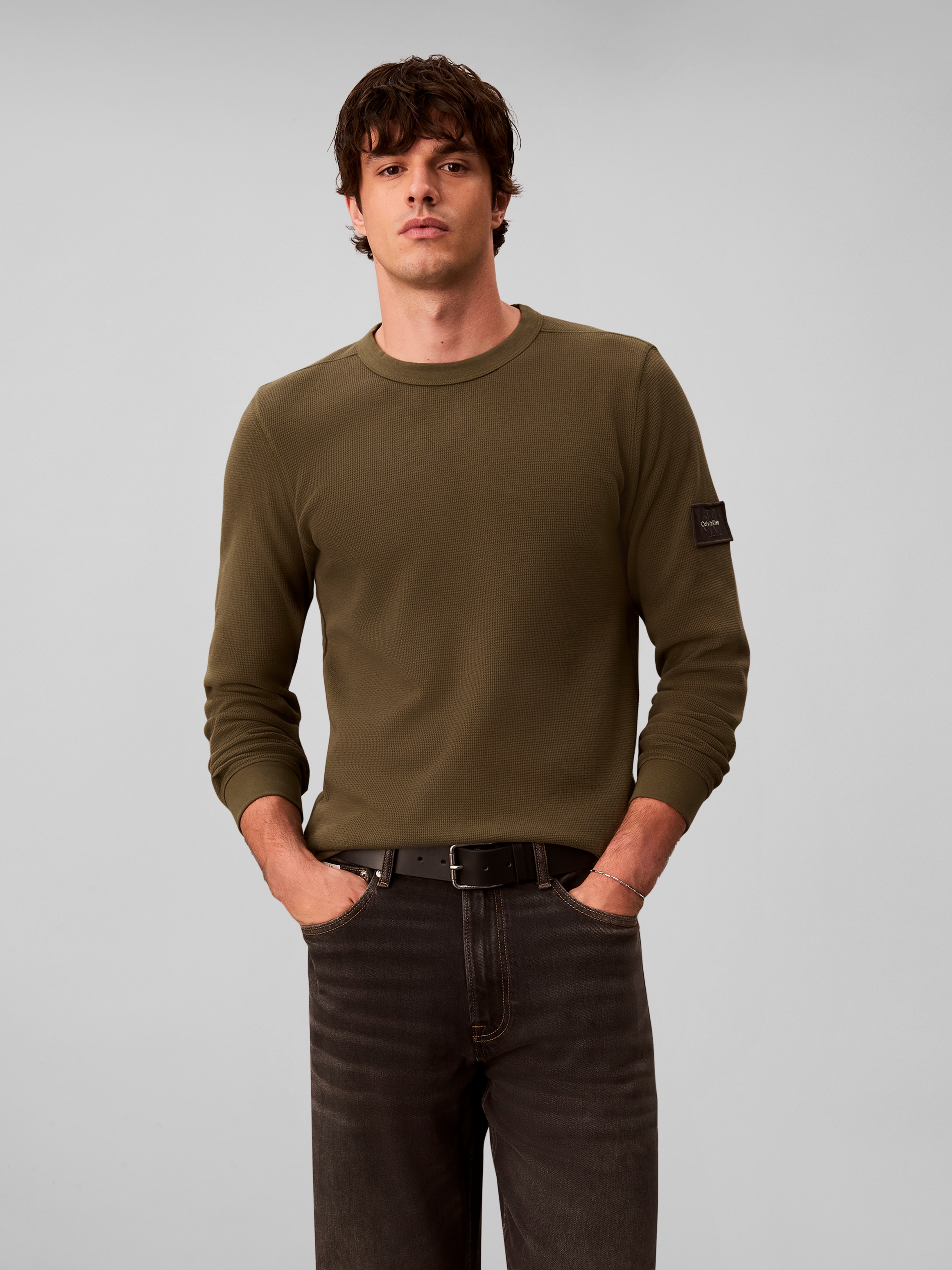 Calvin Klein Jeans Langarmshirt »WAFFLE BADGE CREWNECK TEE« Regular fit, Badge, Rundhalsausschnitt