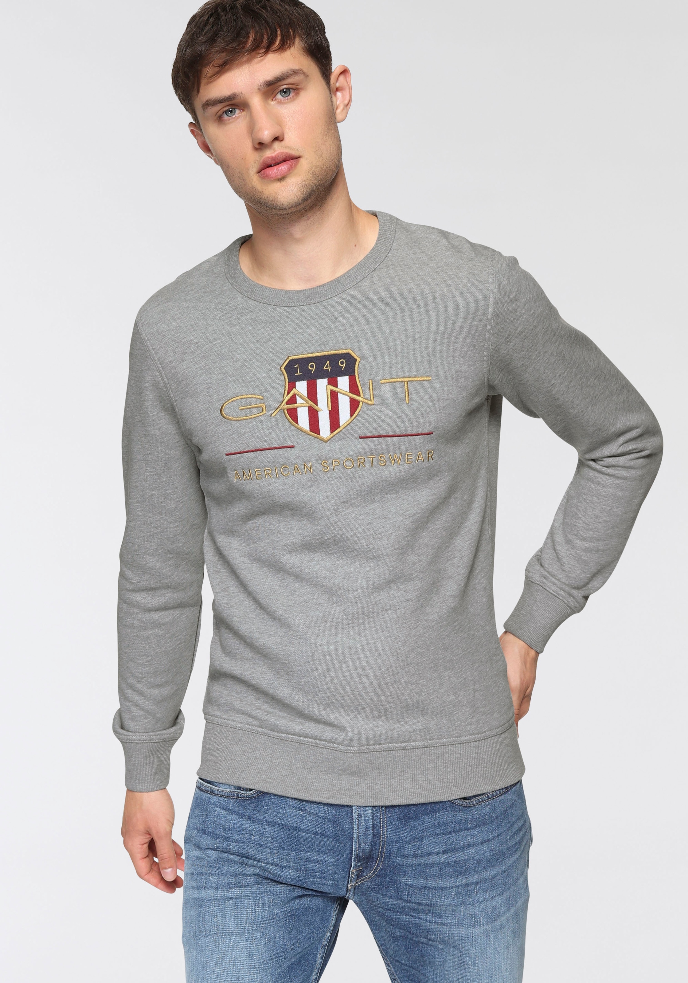 Sweatshirt »ARCHIVE SHIELD C-NECK«, mit geripptem Rundhalsausschnitt