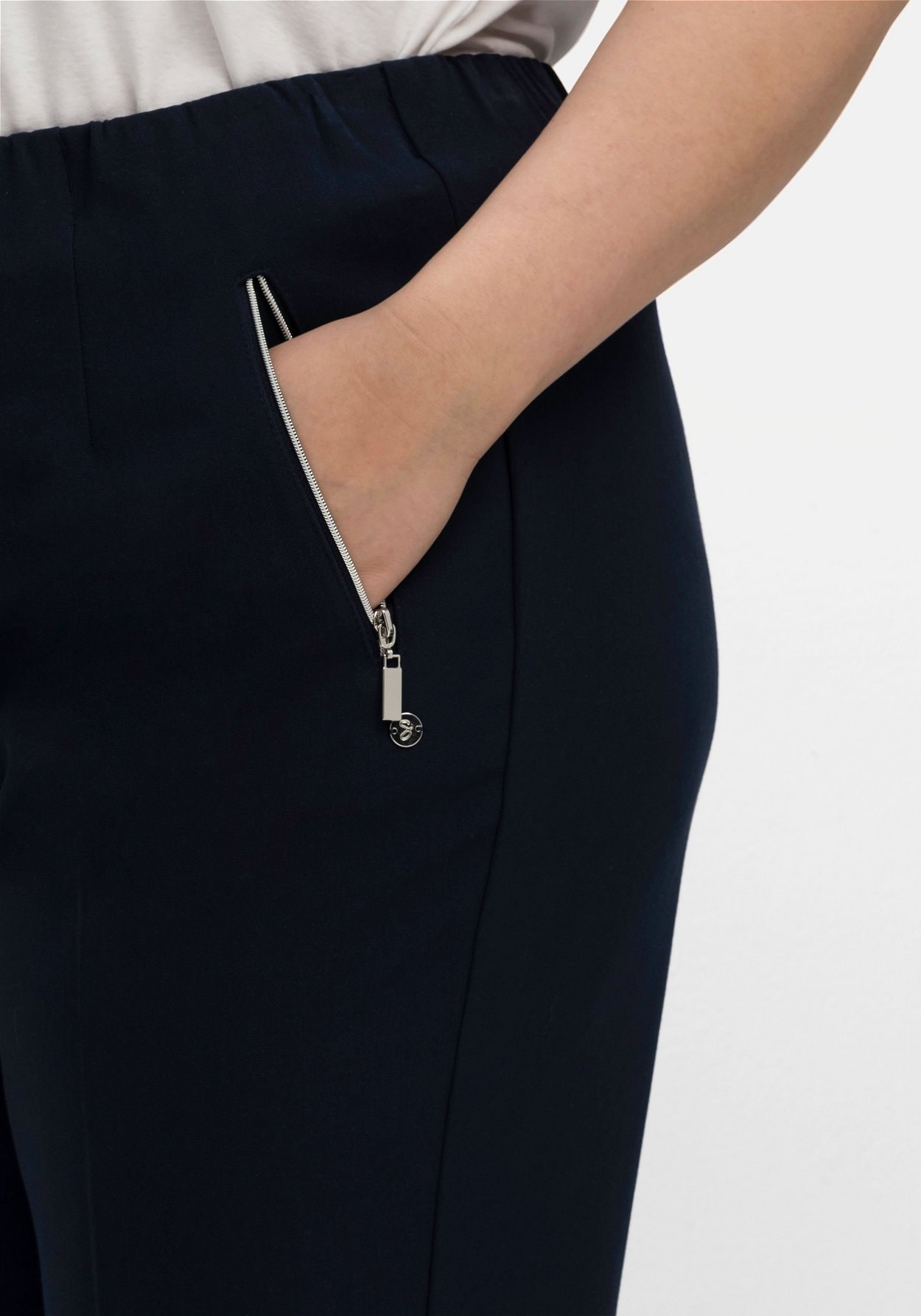 Sheego Stoffhose »Hose mit Bügelfalten und Schlupfbund«