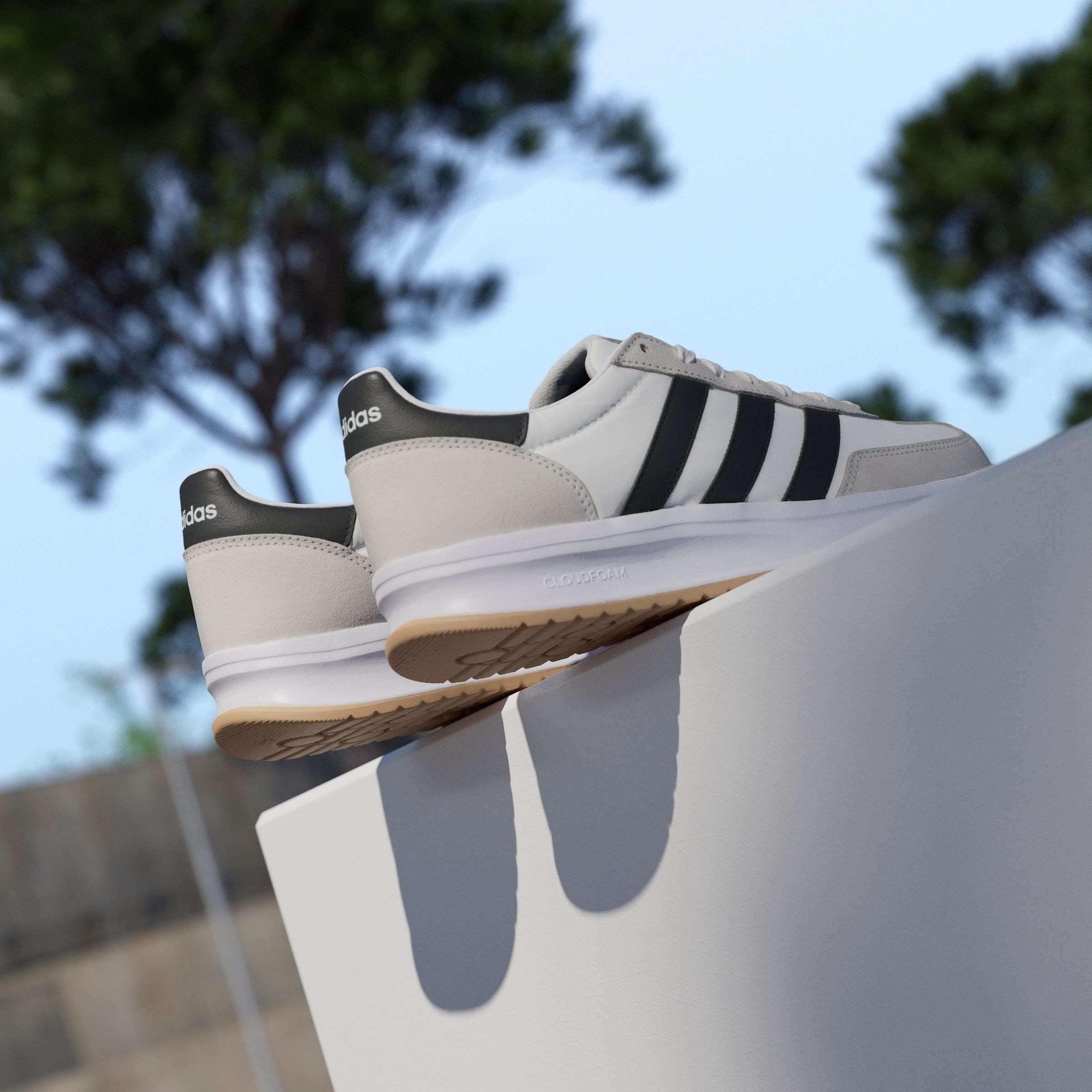 adidas Sportswear Sneaker »RUN 70S 2.0«, inspiriert vom Design des adidas SL72