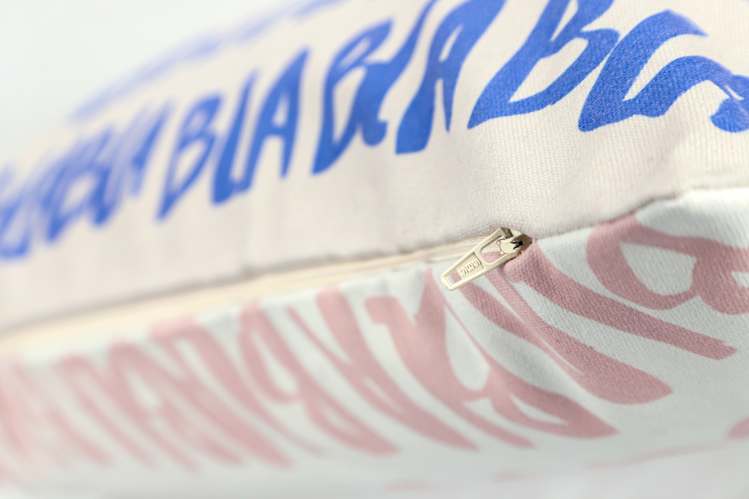 TOM TAILOR HOME Kissenbezug »Blabla« mit lustigem Schriftzug