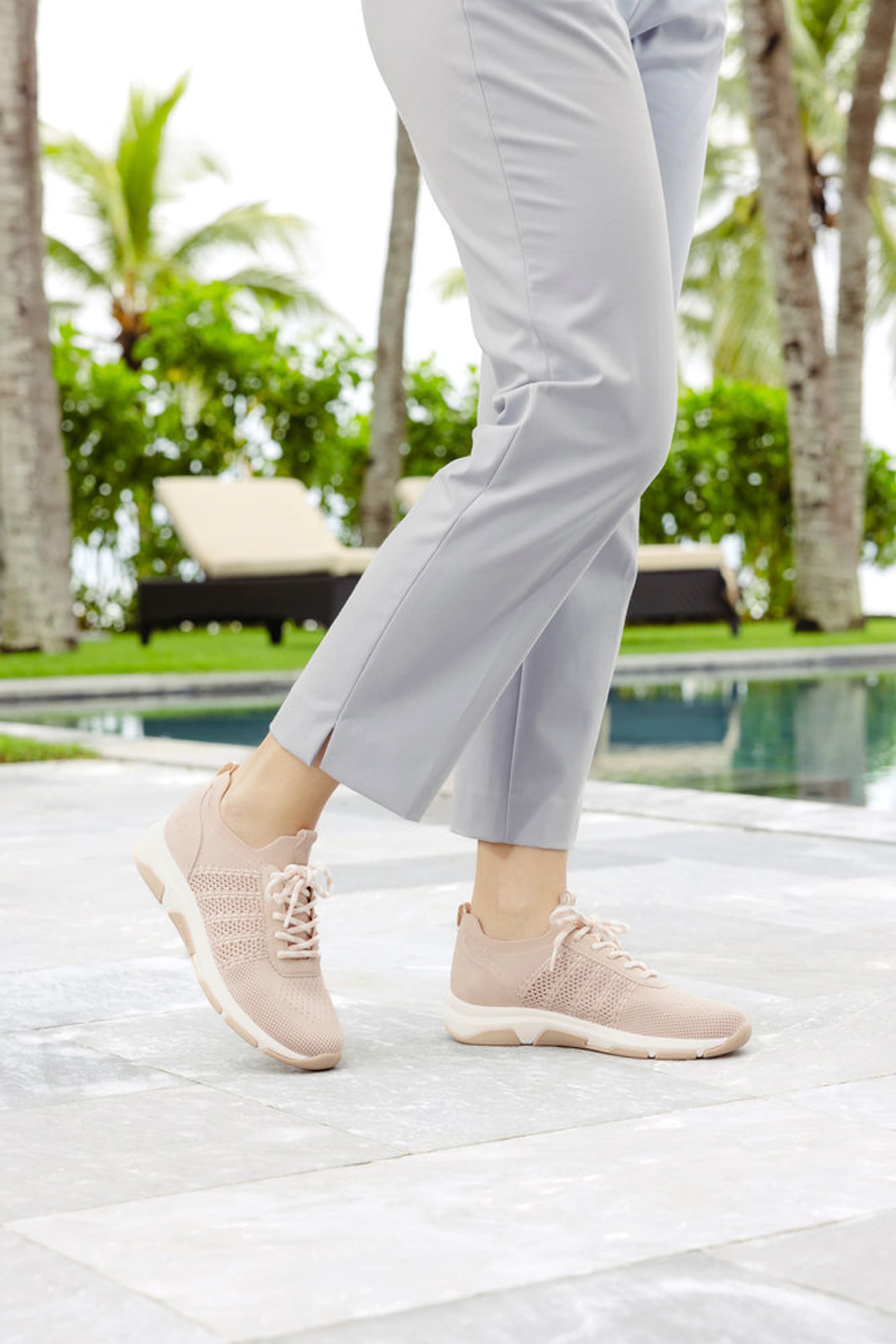 Remonte Slip-On Sneaker, Freizeitschuh, Halbschuh, Slipper, Schlupfschuh mit Anziehlaschen
