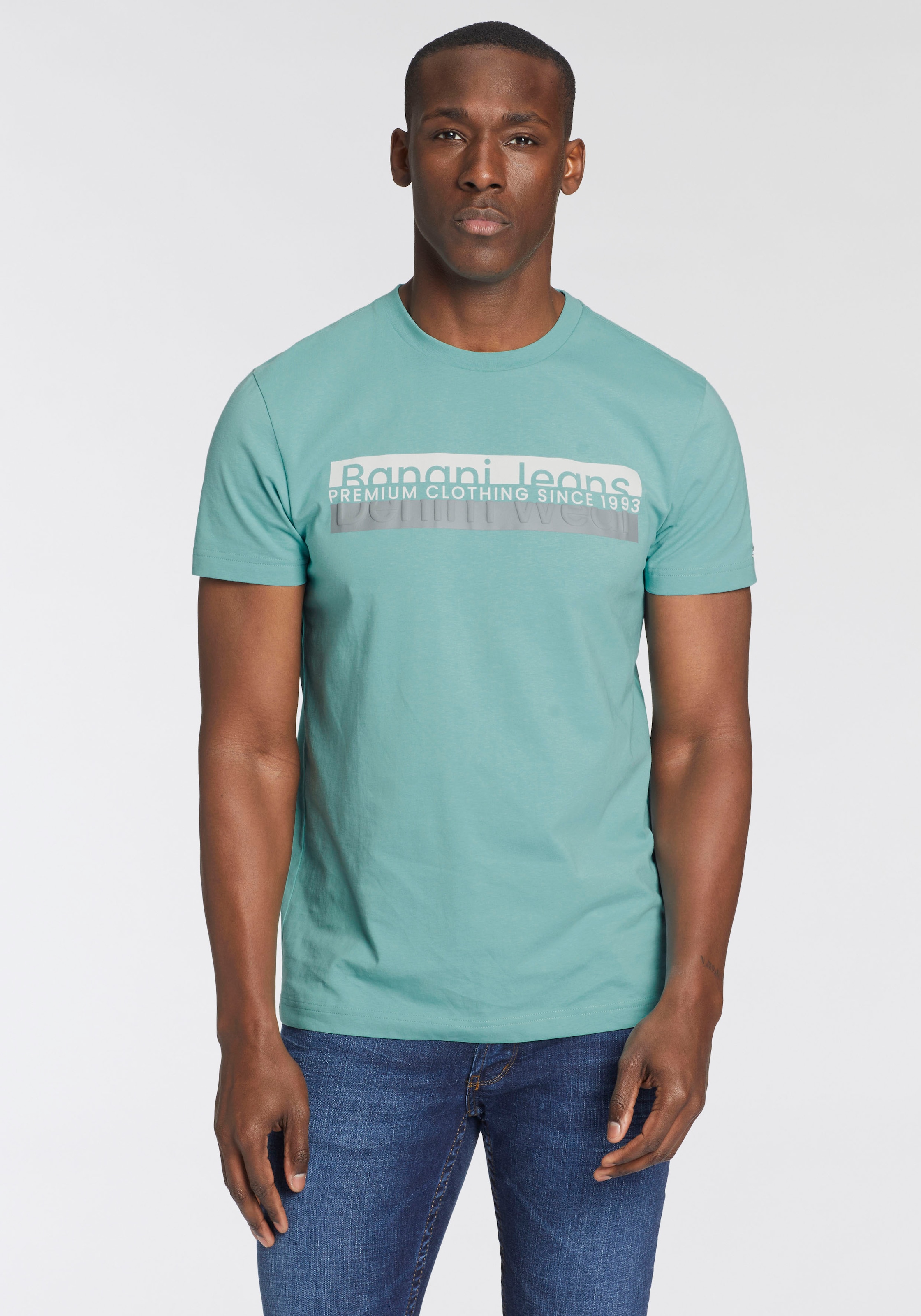 Bruno Banani T-Shirt, mit modischem Frontprint