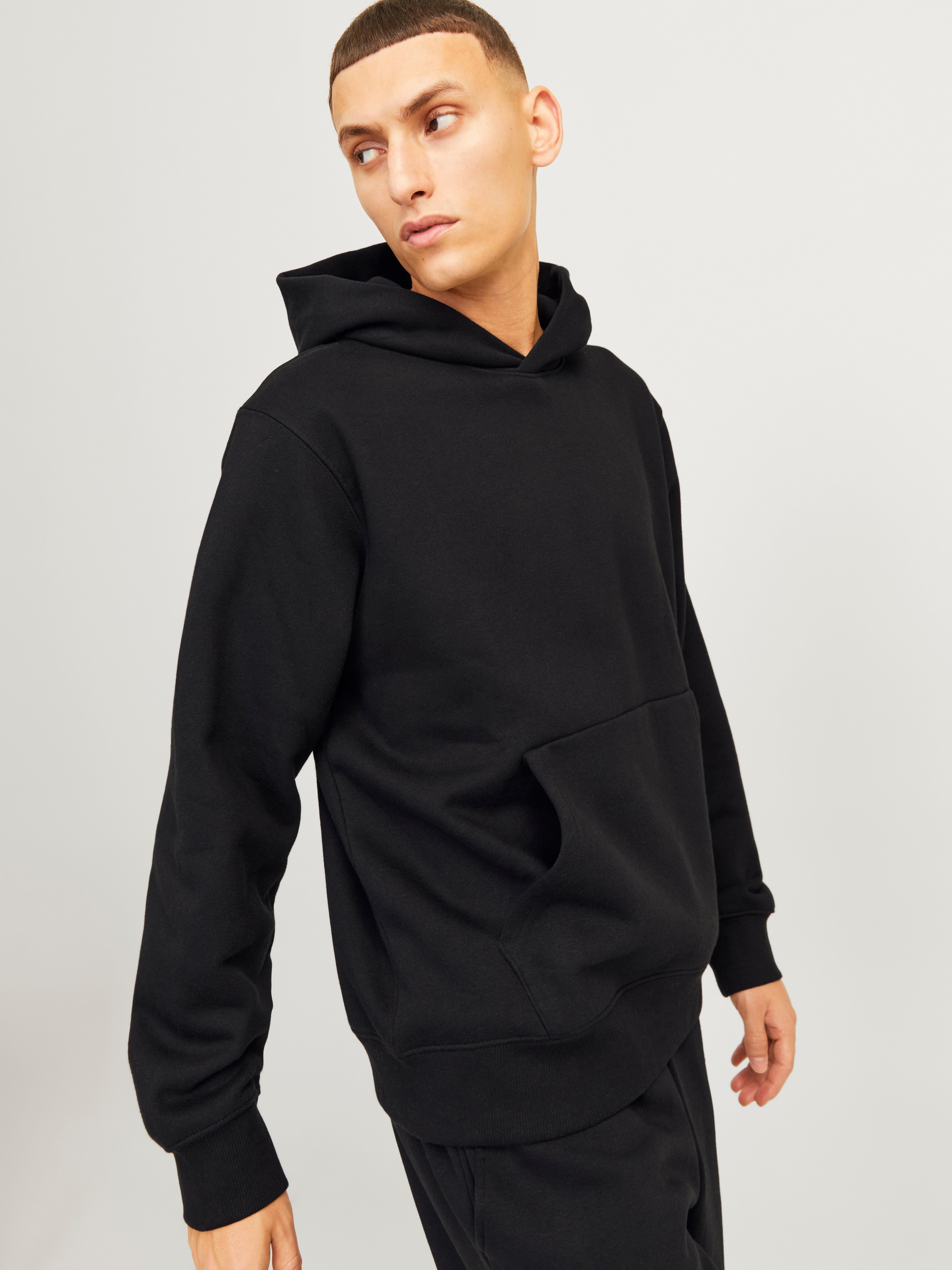Jack & Jones Kapuzensweatshirt »JJEURBAN EDGE SWEAT HOOD NOOS« mit Kängurutasche