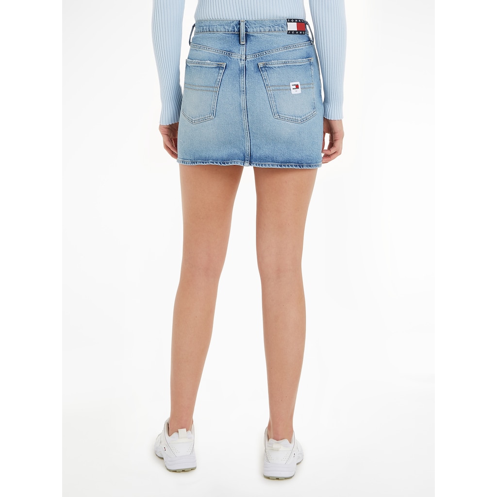 Tommy Jeans Jeansrock »IZZIE MR MN SKIRT AH6114«, Webrock mit Ledermarkenlabel