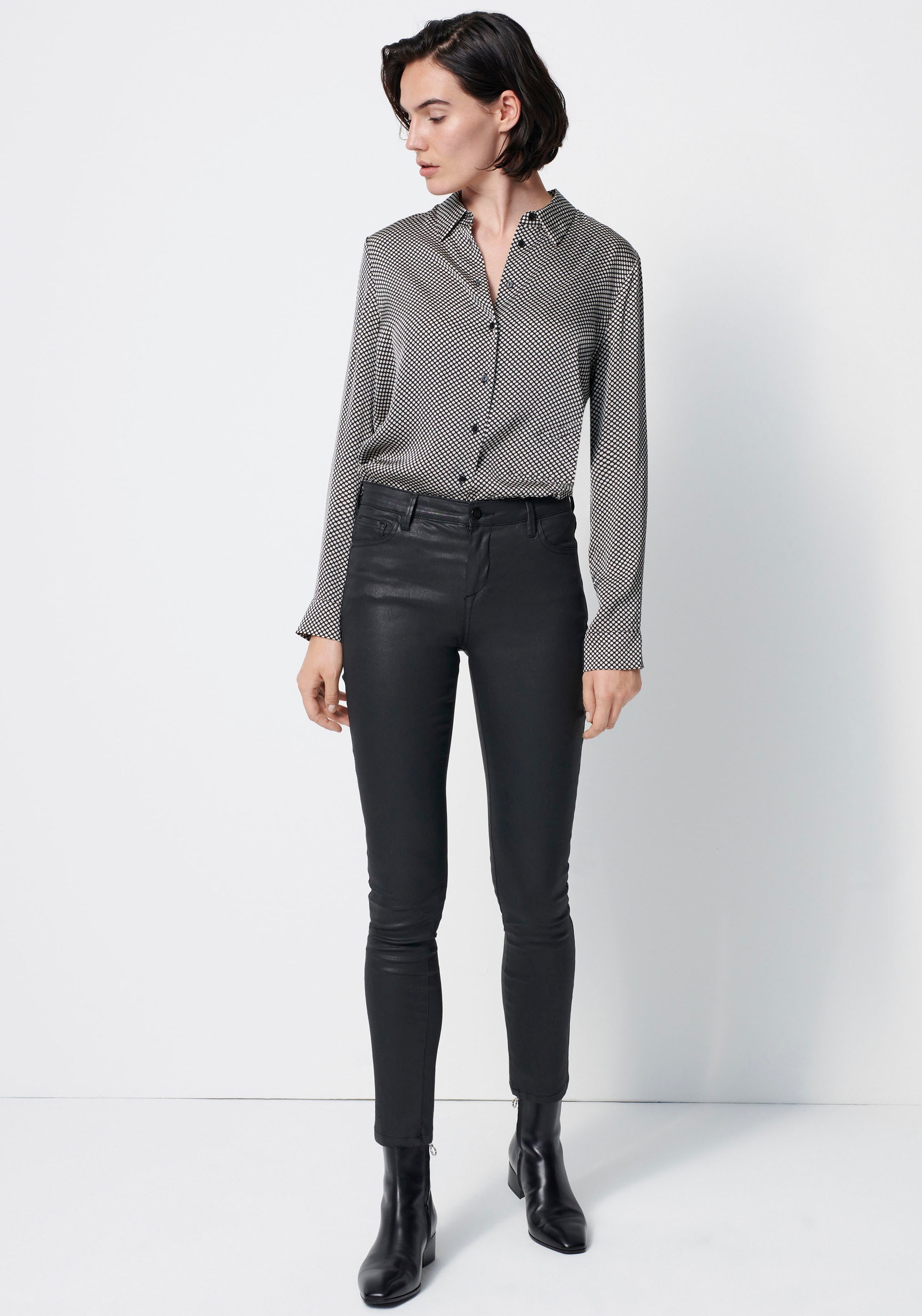 someday Skinny-fit-Jeans »Cadou coated«, mit leichtem Glanz
