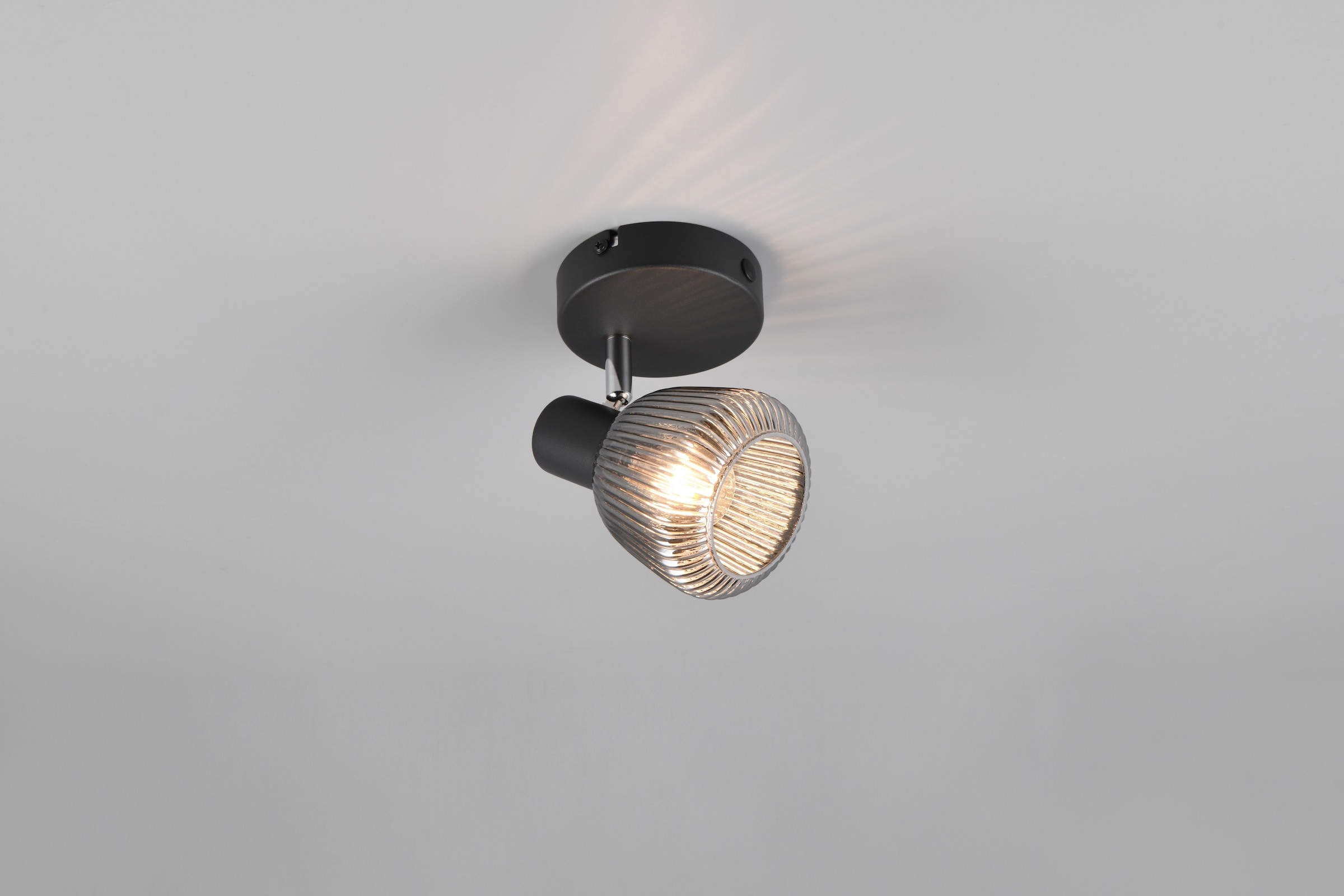 TRIO Leuchten Deckenstrahler »TARIFA, Spot 1-flammig, Deckenspot oder Wandspot, exkl 1xE14 max 10W« E14 1 Stk. warmweiß - kaltweiß E14 Spot mit Glasschirm in Riffeloptik Lichteffekte, Ø 10cm Höhe 17 cm