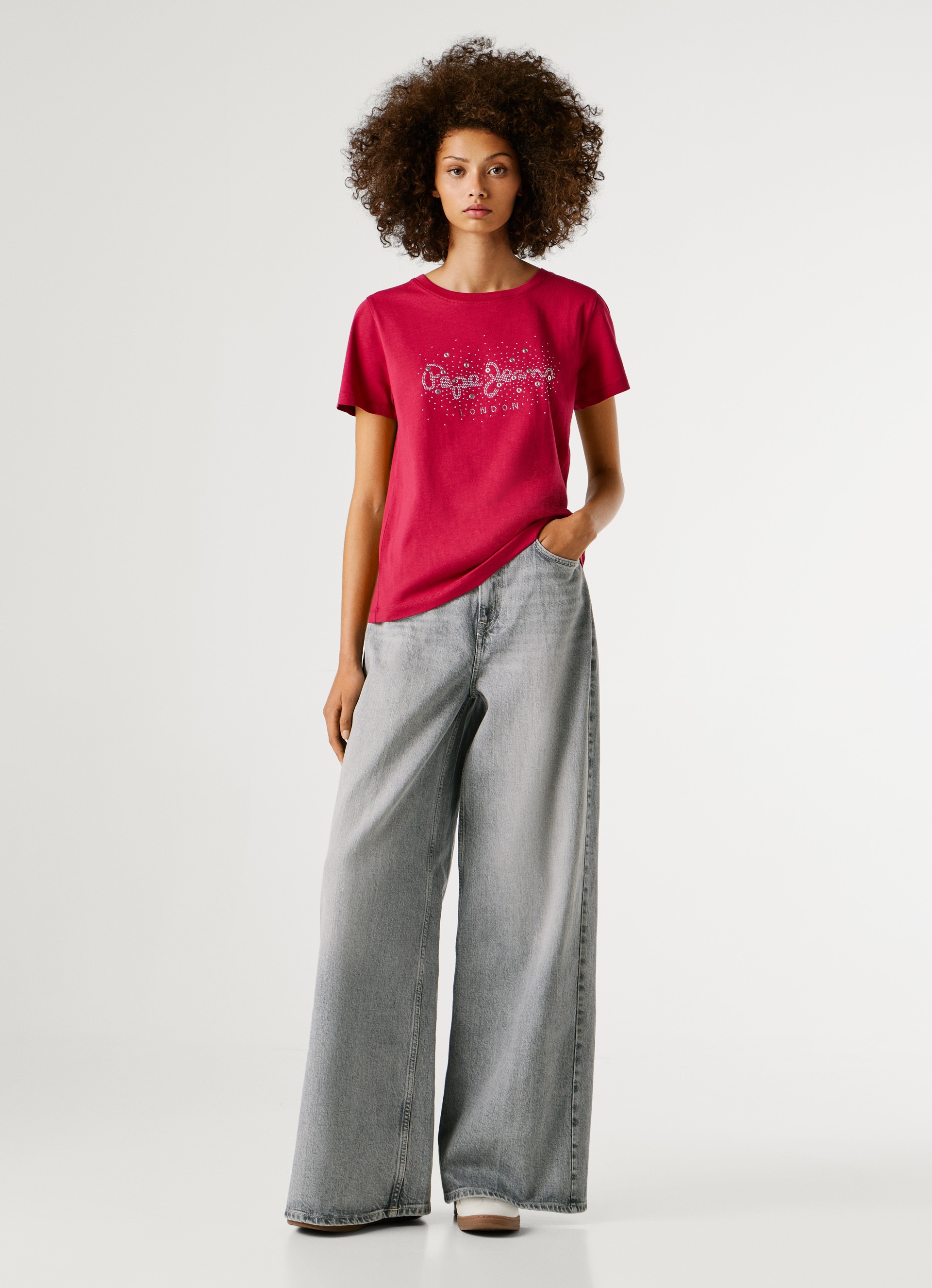 Pepe Jeans T-Shirt »BRADY« mit Rundhals, Nietenapplikation