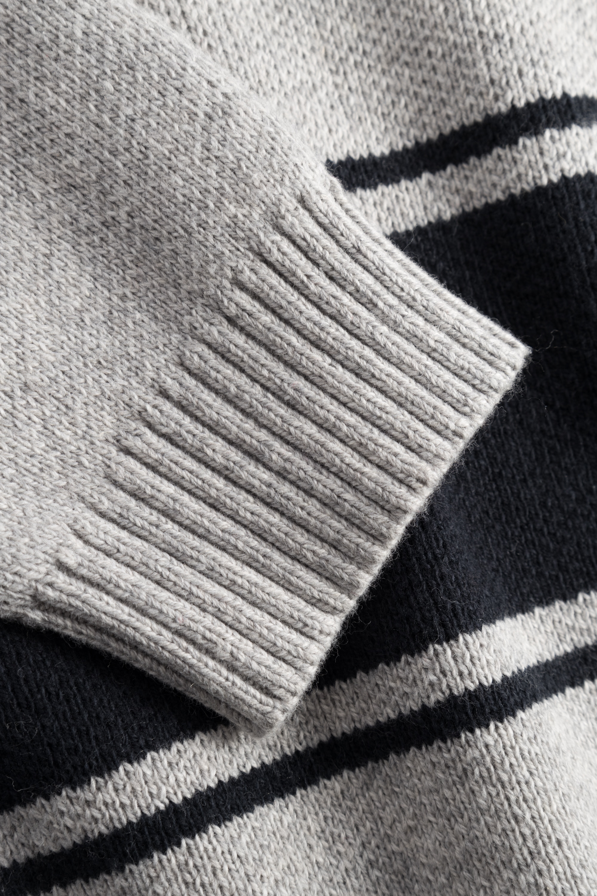Joop Jeans Strickpullover »Kilo«, Mit V-Ausschnitt