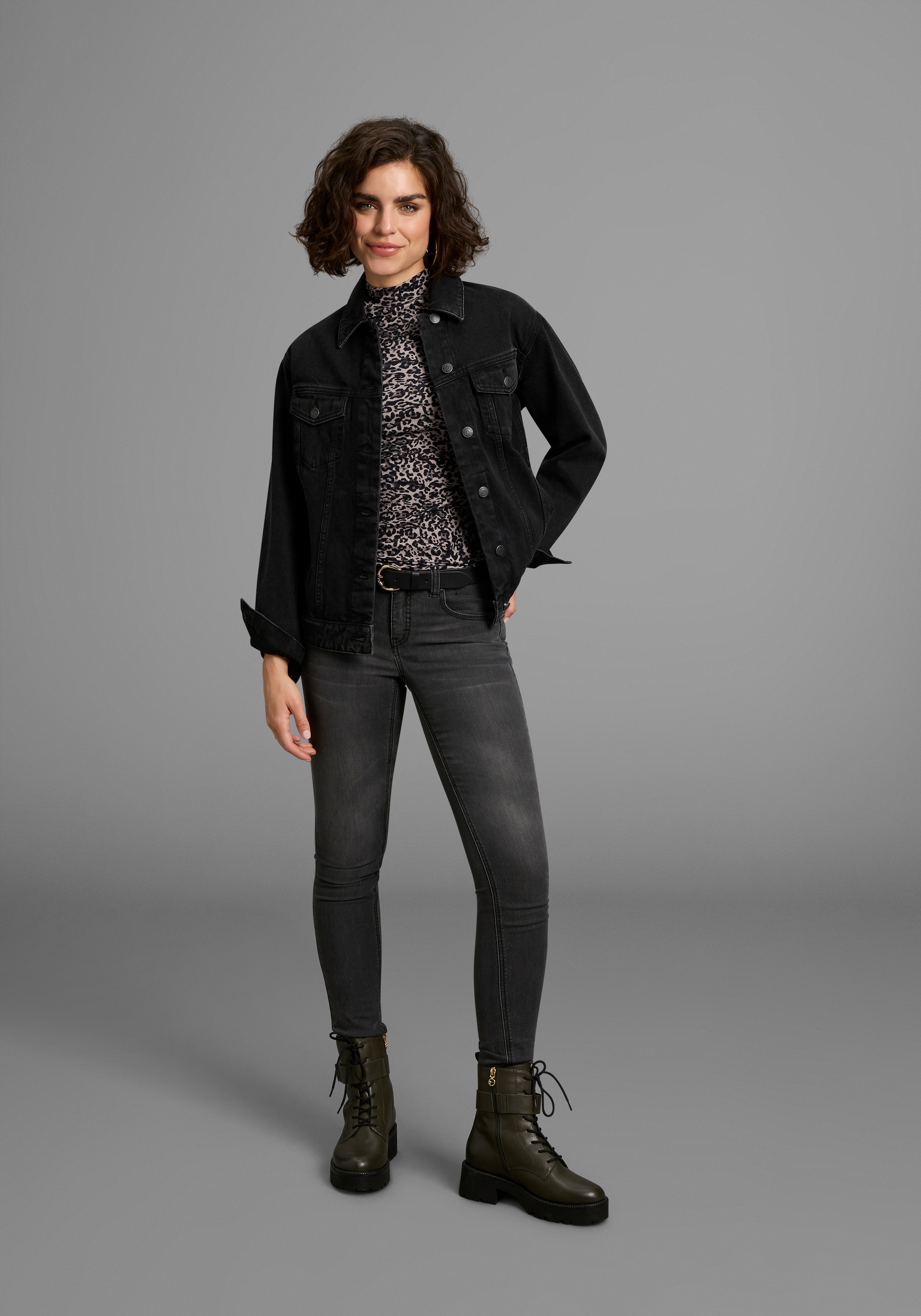 Laura Scott Longsleeve, in modischem Leoparden-Print - NEUE KOLLEKTION