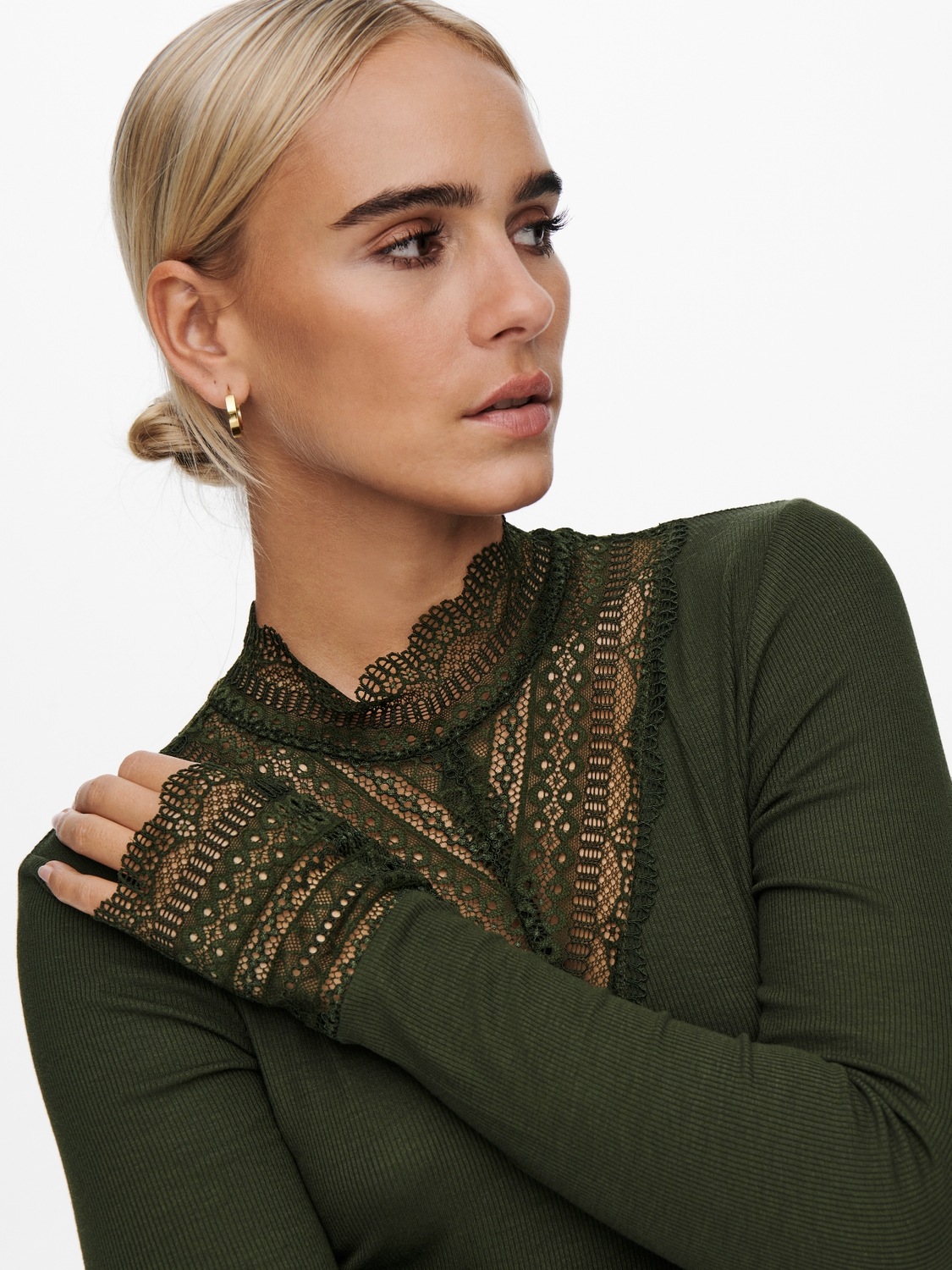 ONLY Spitzenshirt »ONLTILDE L/S HIGH NECK LACE TOP JRS«