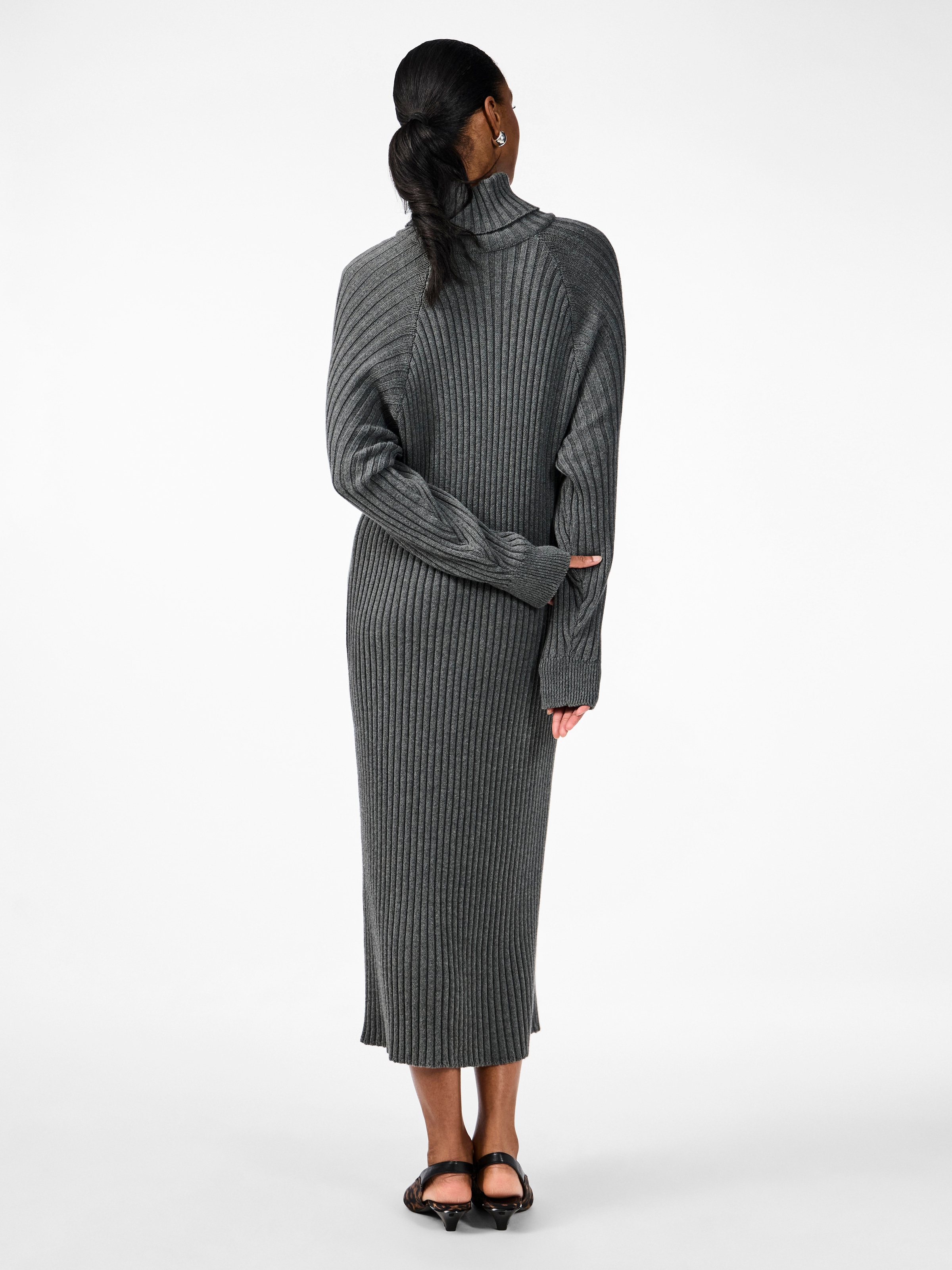 Y.A.S Strickkleid »YASMAVI KNIT MIDI ROLLNECK DRESS«