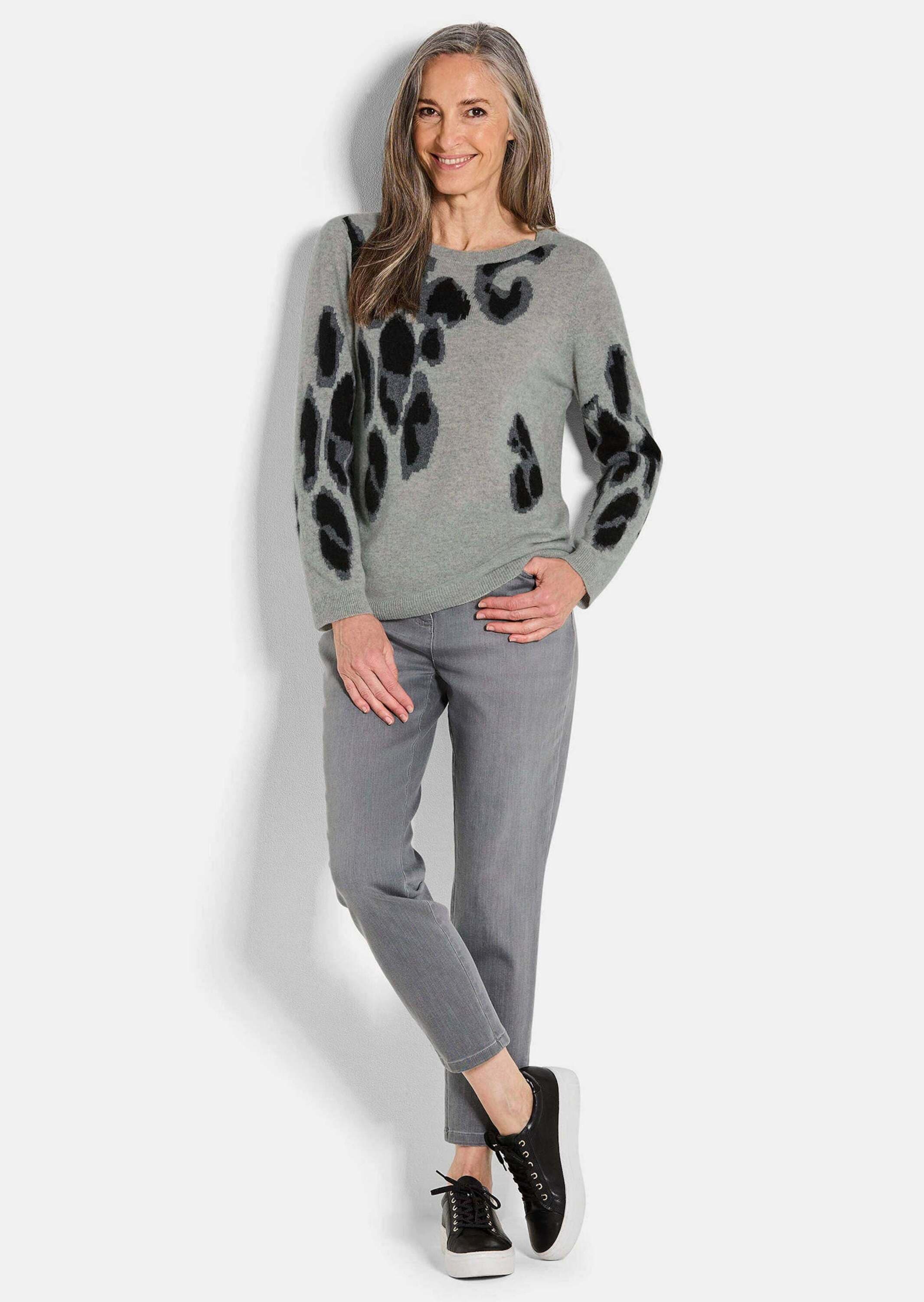 GOLDNER Rundhalspullover »Kurzgröße Langarm Strickpullover im Leo-Design«