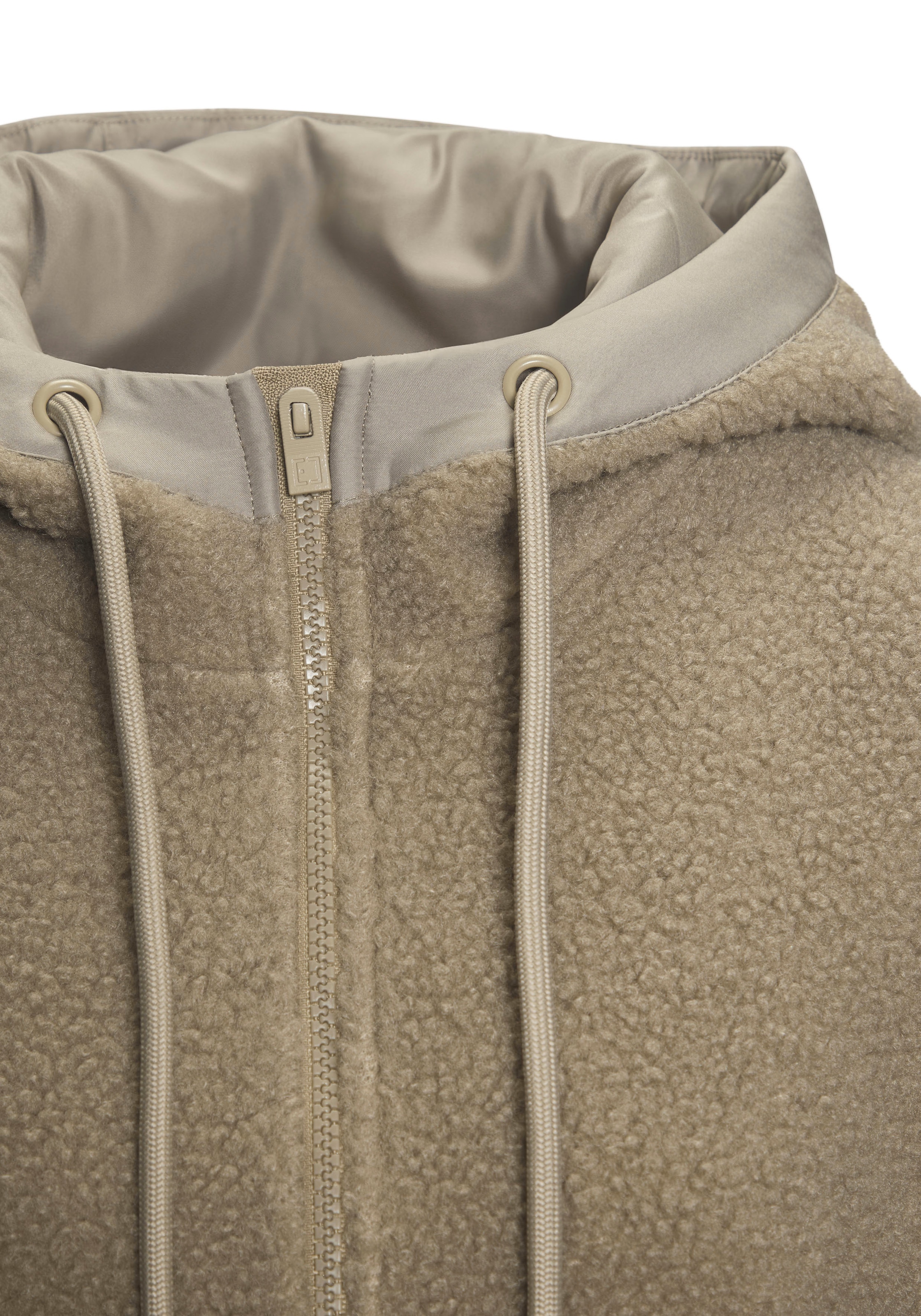 Elbsand Fleecejacke, mit Kapuze, aus Teddy-Fleece- mit Kapuze und schönem Logo auf der Rückseite