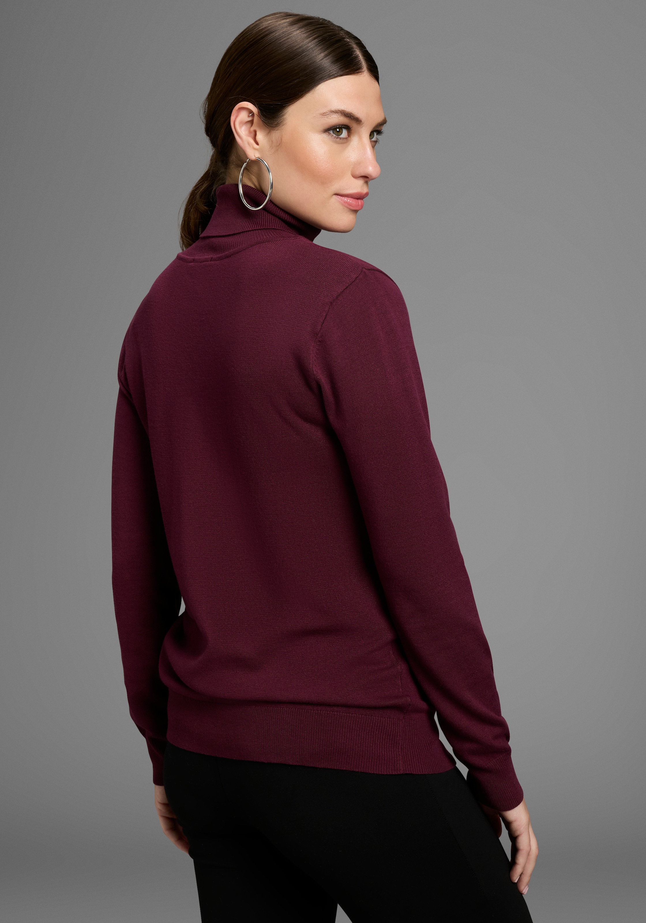 Bruno Banani Rollkragenpullover mit Metalllogo