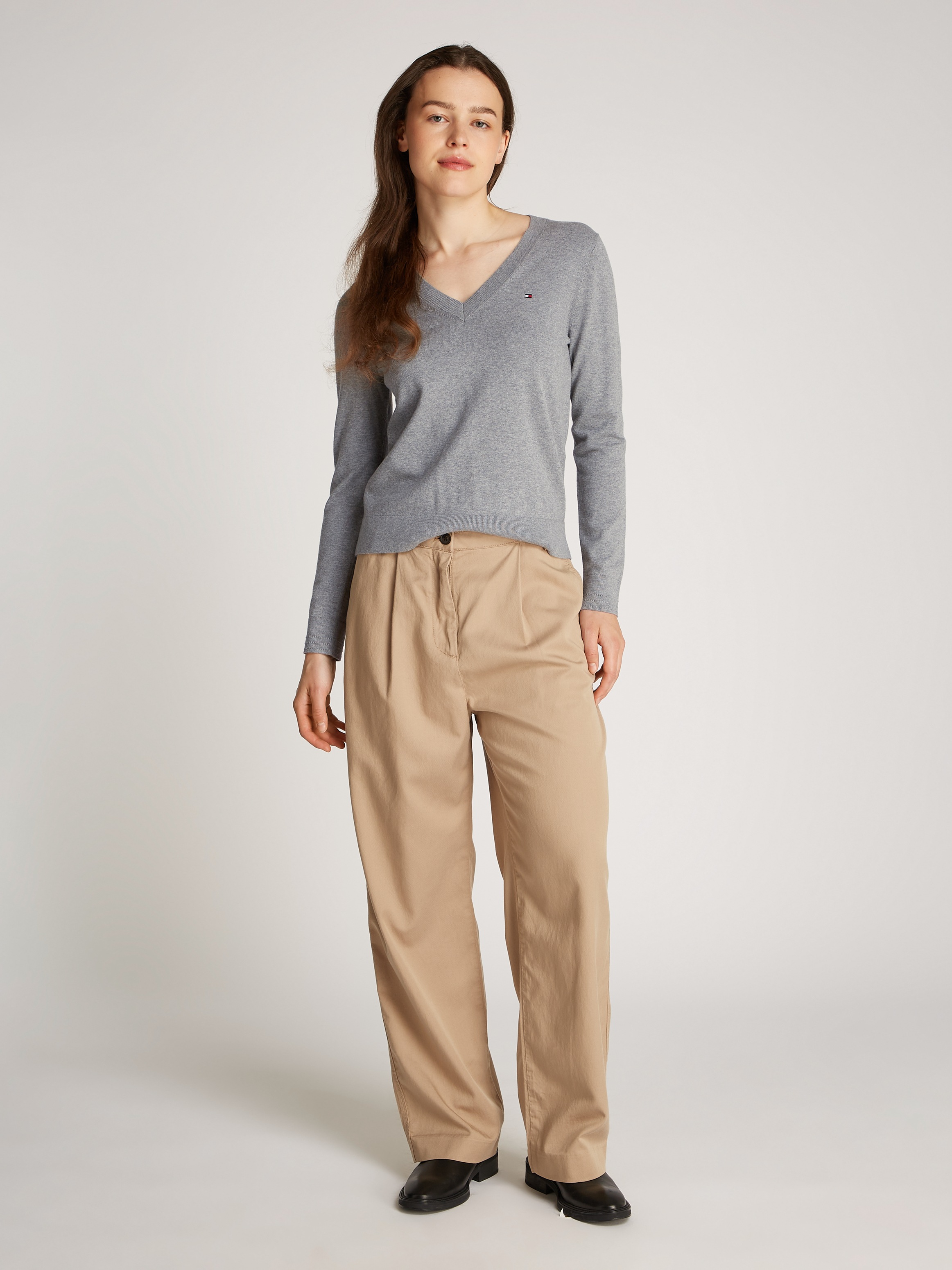 Tommy Hilfiger V-Ausschnitt-Pullover »CO JERSEY STITCH V-NK SWEATER mit V-Ausschnitt und Ripp«, unifarben, casual, regular fit, Baumwollmix, V-Ausschnitt