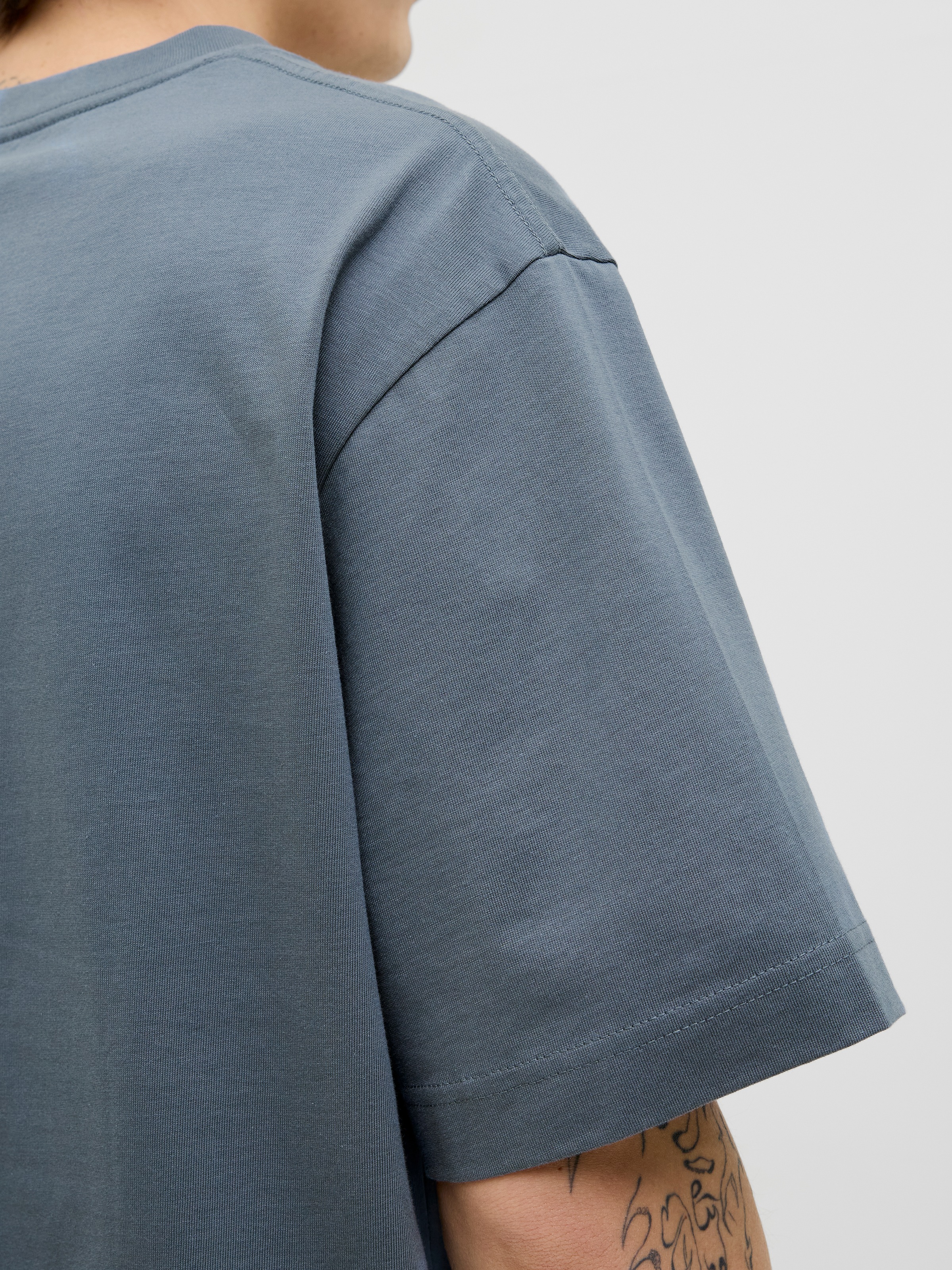 Jack & Jones T-Shirt »JORISLINGTON MINIMAL BRANDING TEE SS SN«