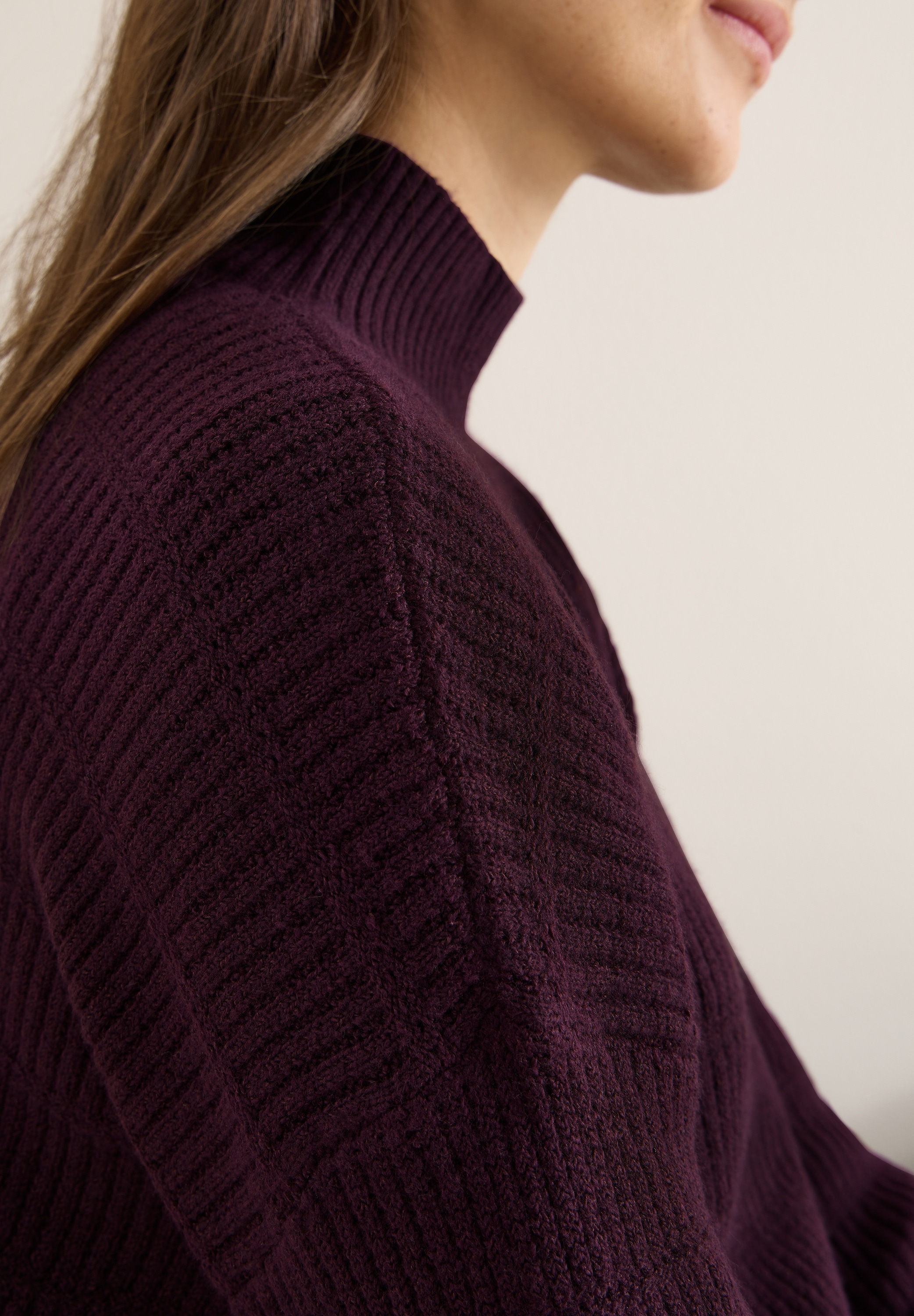 Cecil Stehkragenpullover mit Stehkragen und Loch-Design