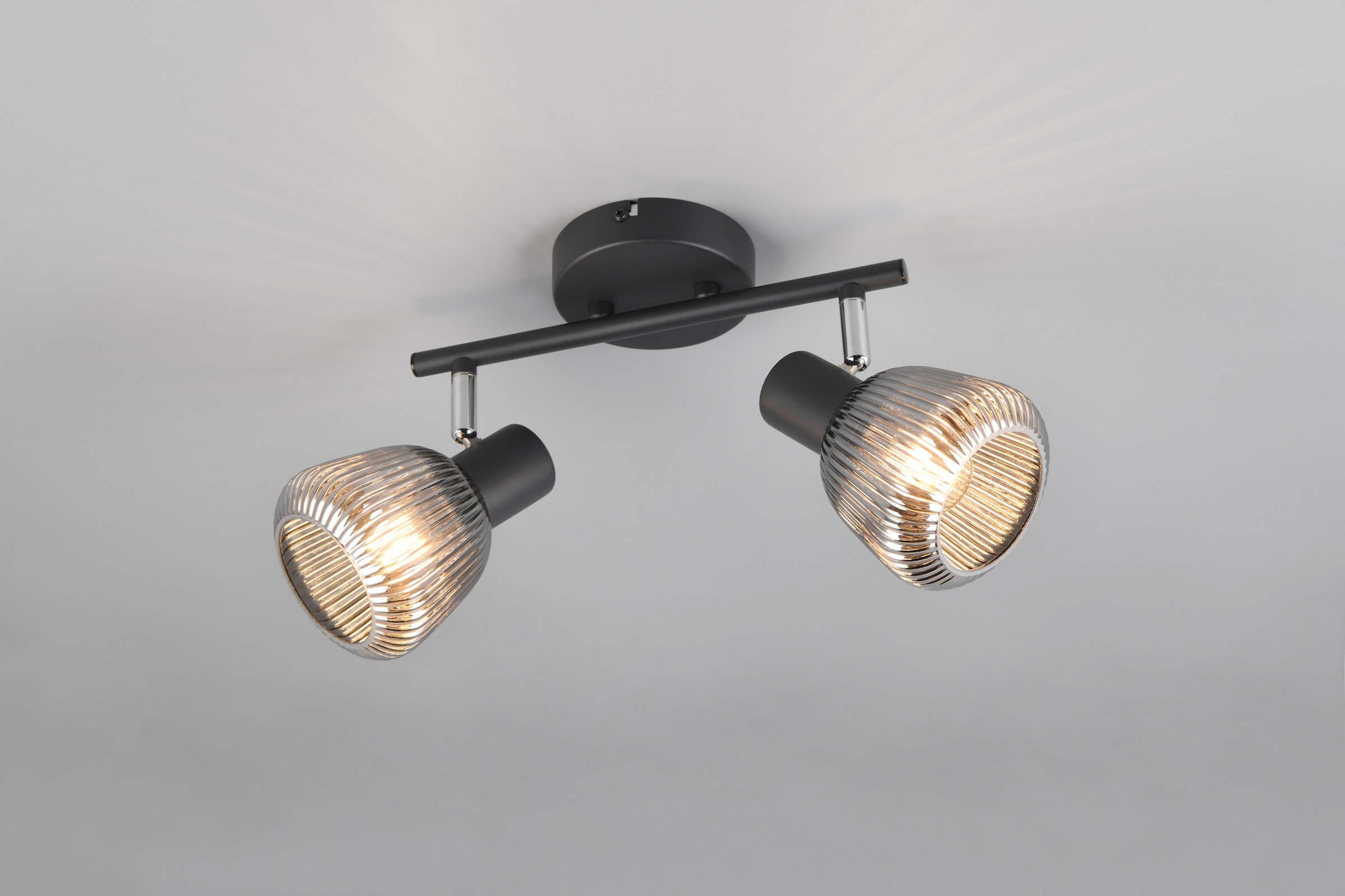 TRIO Leuchten Deckenstrahler »TARIFA, 2-flammiger Deckenspot mit Glasschirm, exkl 2xE14 max 10W« E14 1 Stk. warmweiß - kaltweiß Glasschirm in Riffeloptik leicht verspiegelt, verstellbare Spots