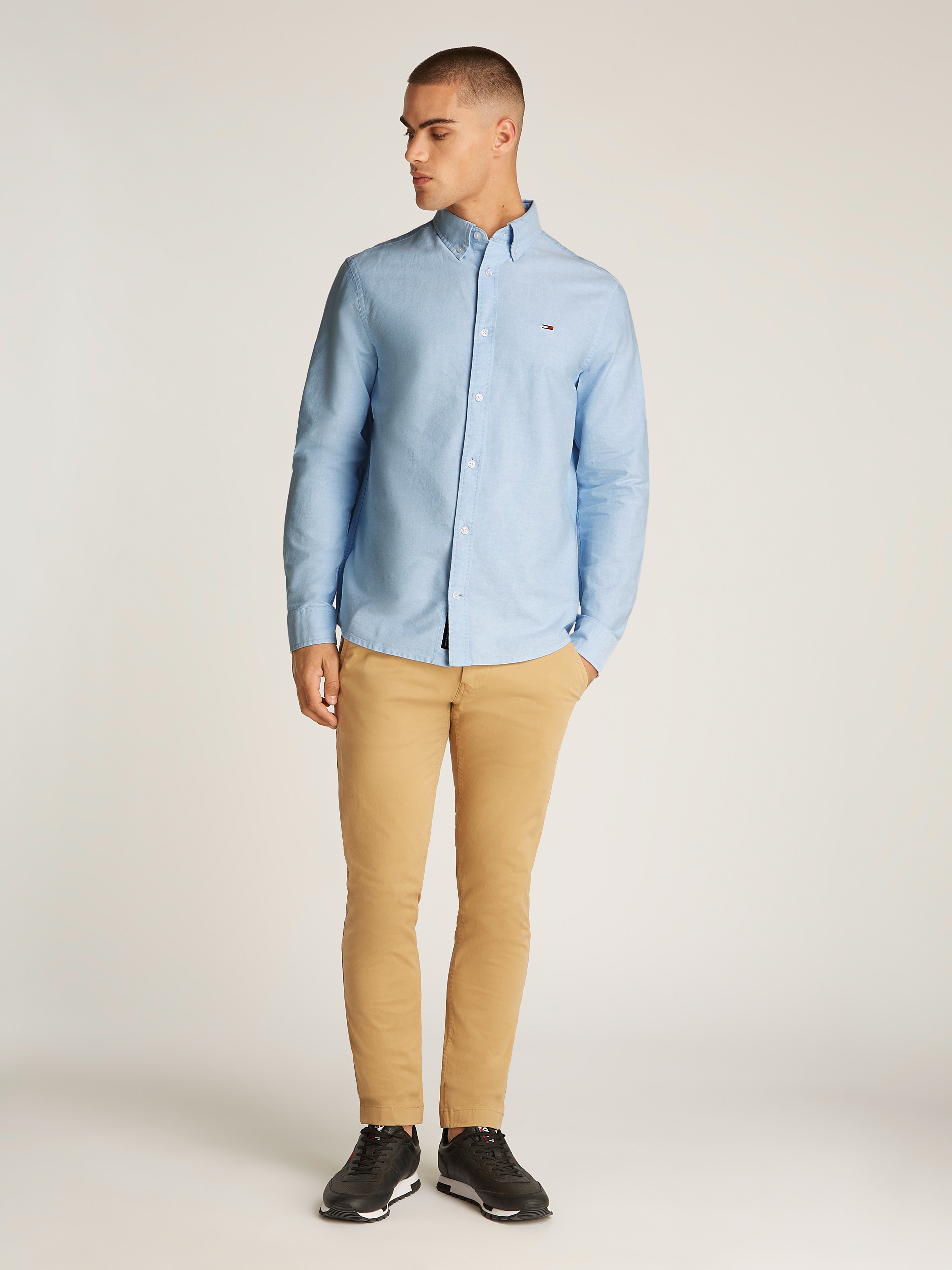 Tommy Jeans Langarmhemd »TJM REG OXFORD SHIRT EXT«, mit Logostickerei