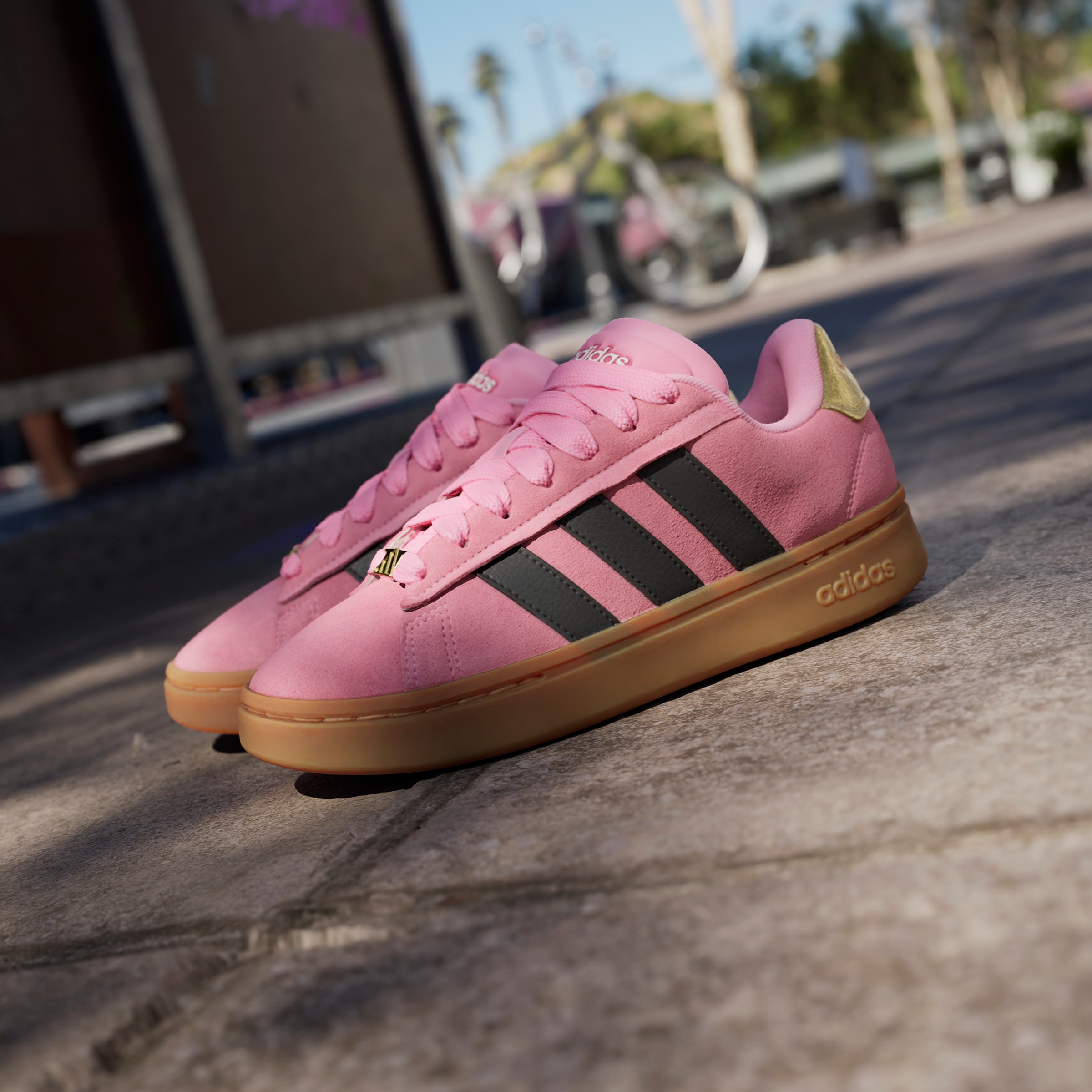 adidas Sportswear Sneaker »GRAND COURT ALPHA 00S«, Design inspiriert vom adidas Campus 00