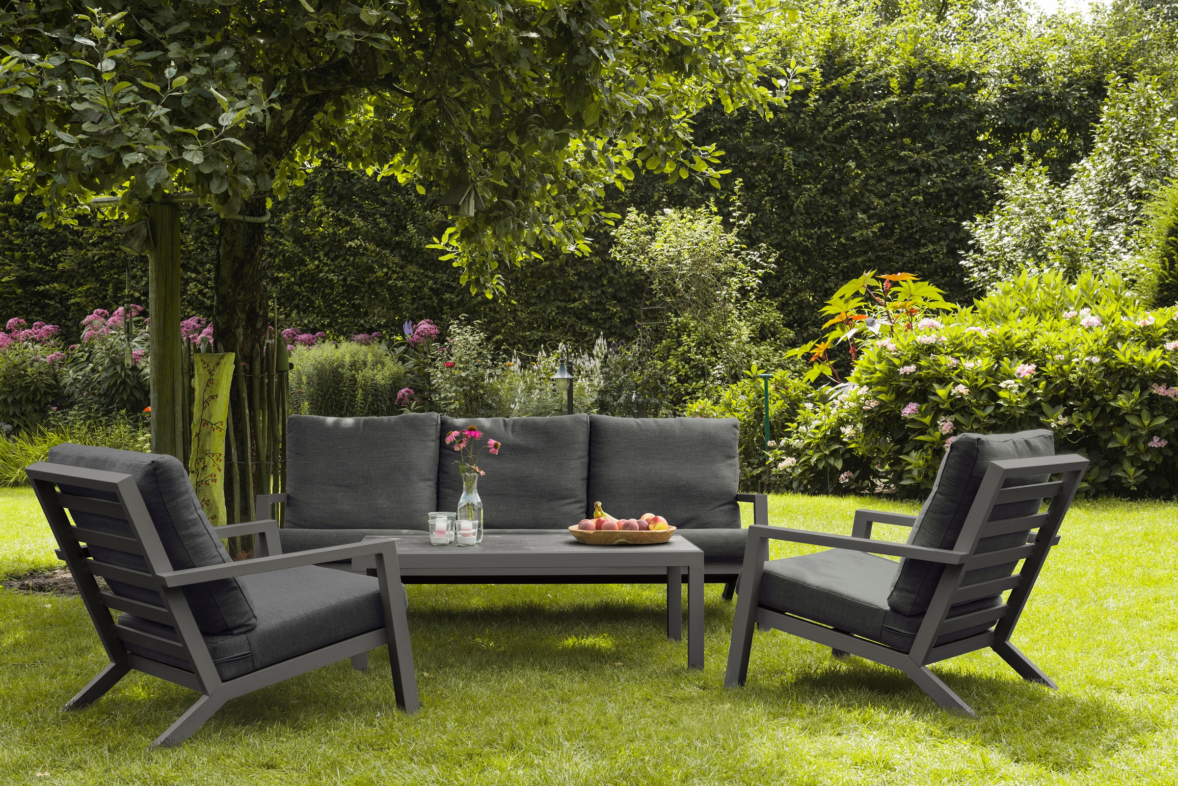 Siena Garden Gartenlounge-Set »Belia«, (Set, 14 tlg.), bestehend aus 2 Sesseln, 1 Sofa, 1 Tisch und 10 Auflagen
